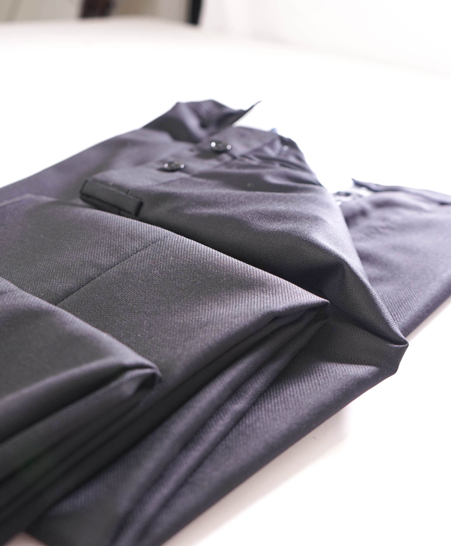 $400 SAKS FIFTH AVENUE - Wool Black Textured Pants - 38W