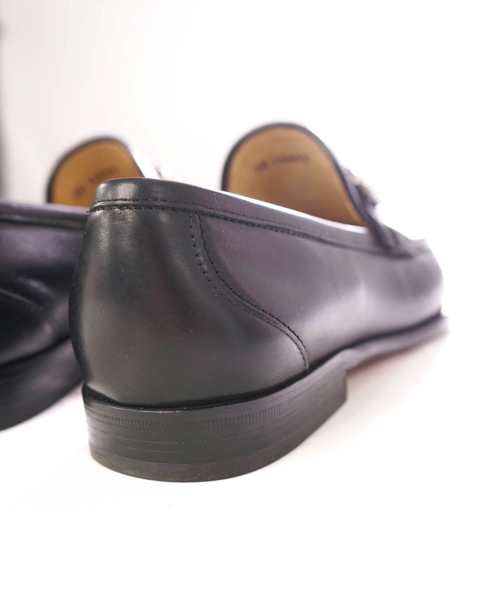$850 SALVATORE FERRAGAMO - Leather Black Logo Bit Loafers - 7.5 3E