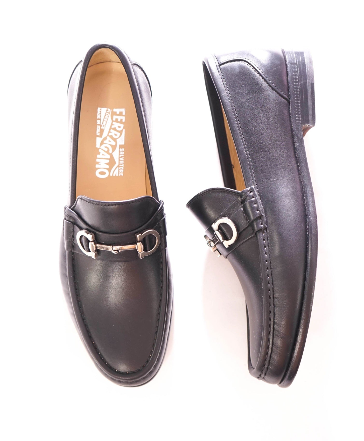 $850 SALVATORE FERRAGAMO - Leather Black Logo Bit Loafers - 7.5 3E