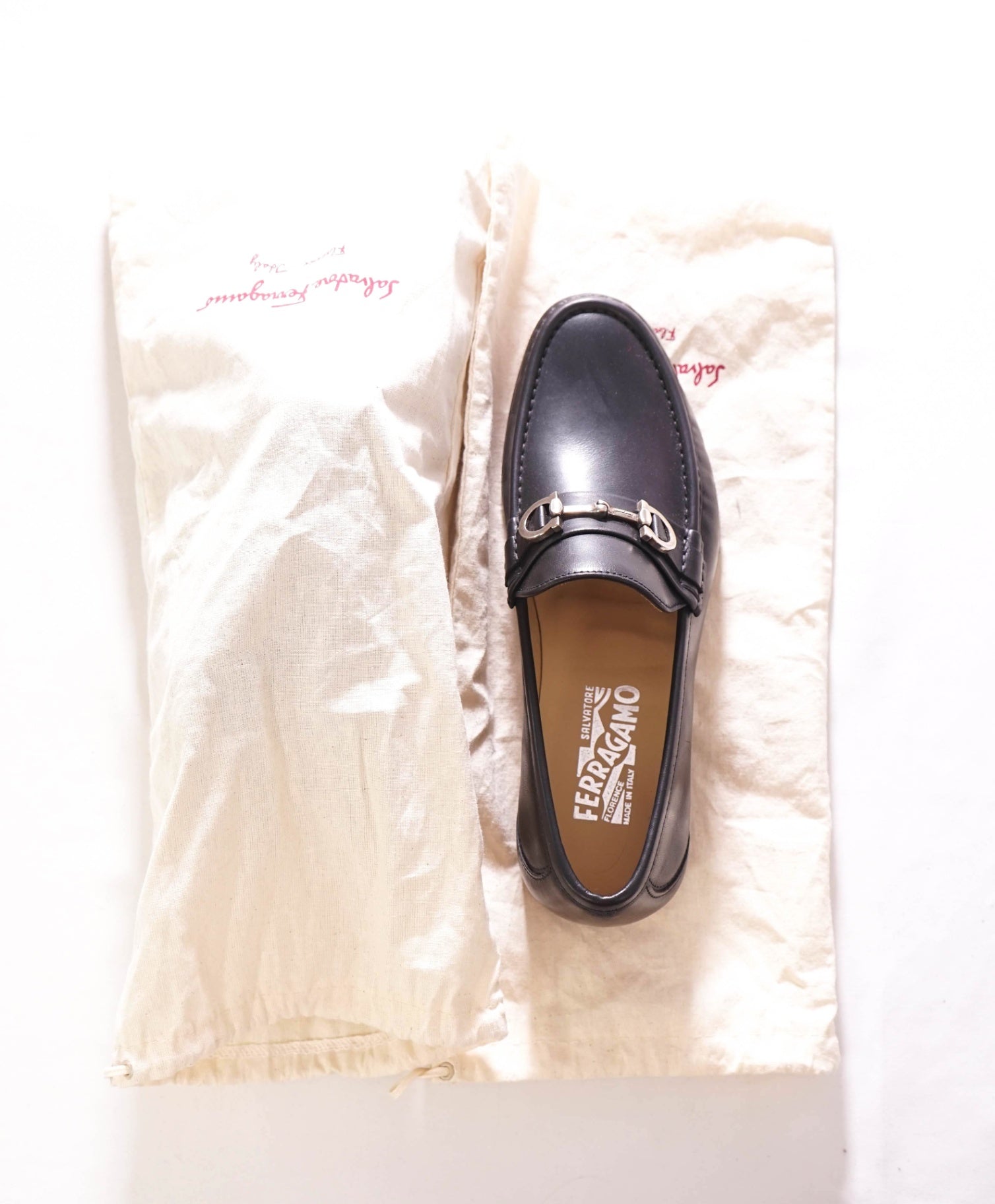 $850 SALVATORE FERRAGAMO - Leather Black Logo Bit Loafers - 7.5 3E