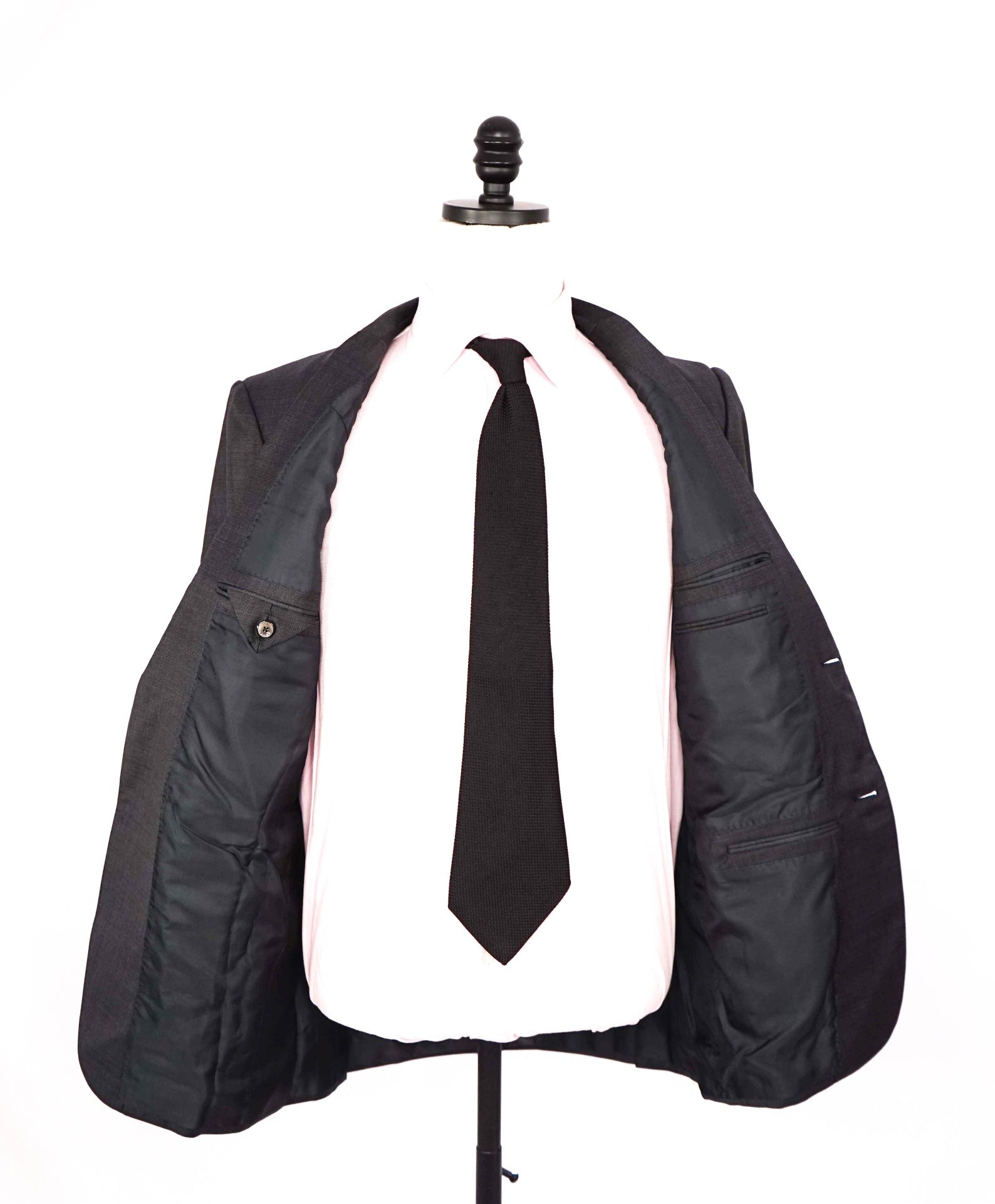 $4,590 ZEGNA - "TROFEO" Wool Gray Iconic 2-Btn Suit - 36R