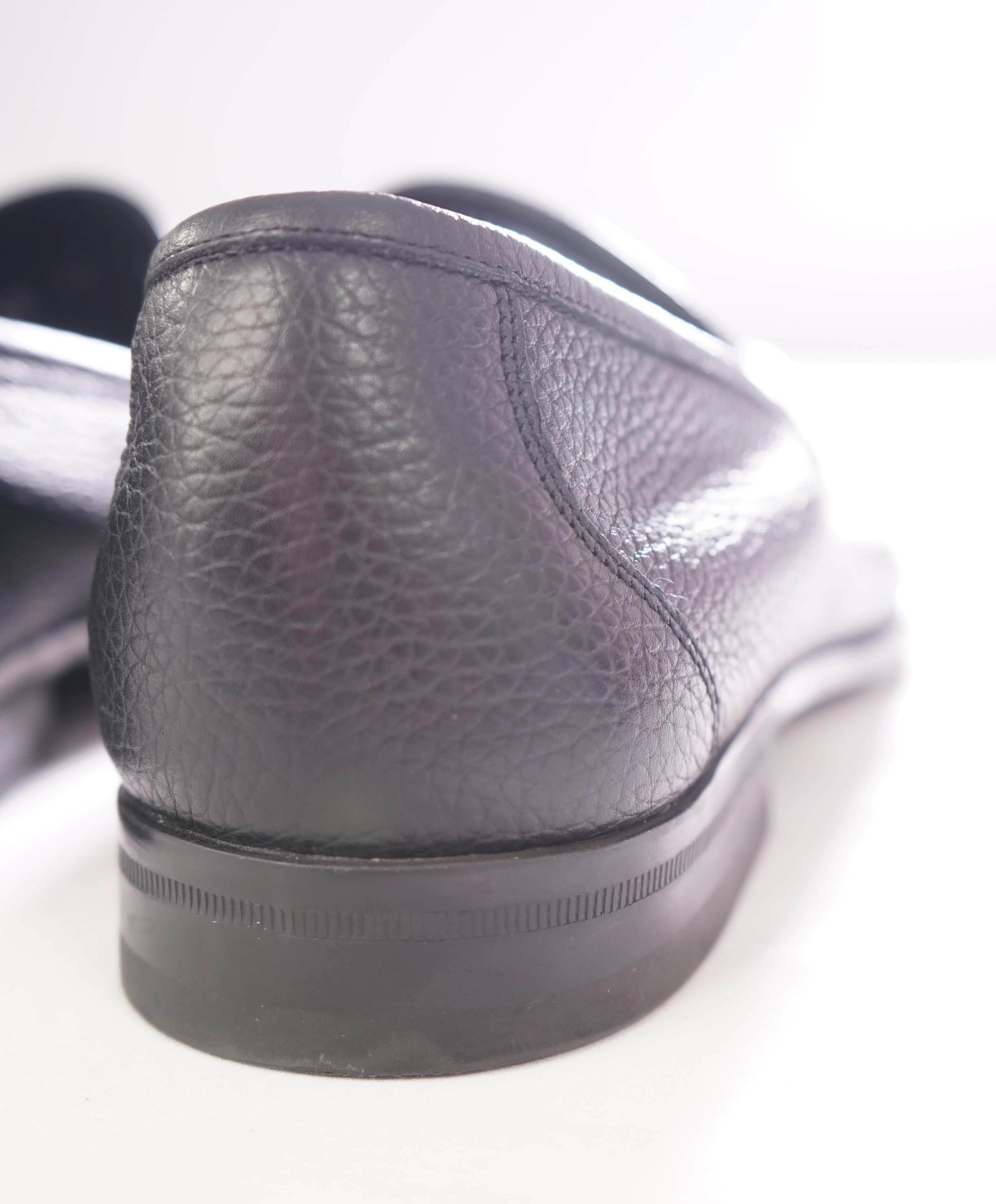 $850 SALVATORE FERRAGAMO - Leather Black Pebble Loafers - 10 D