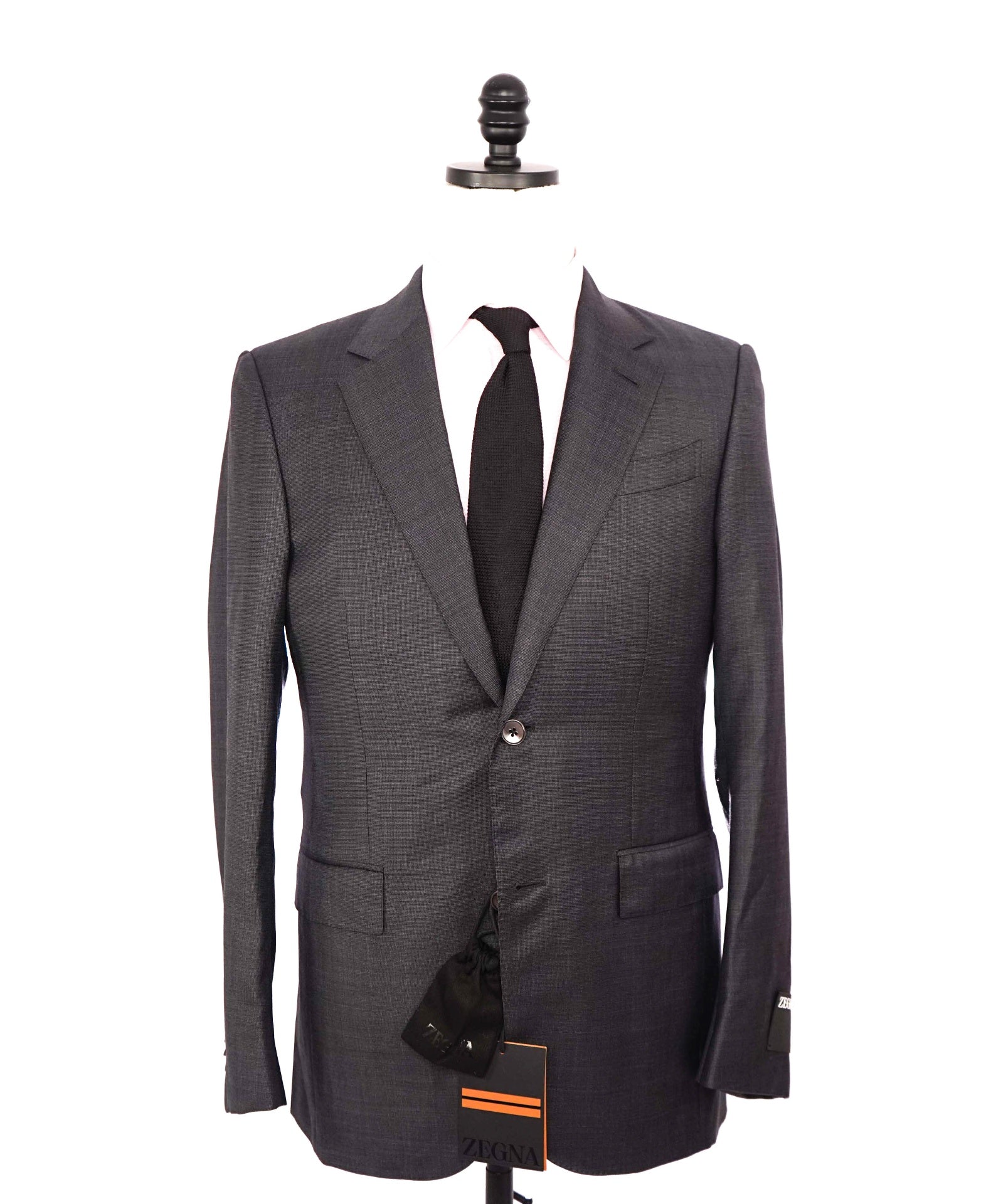 $4,590 ZEGNA - "TROFEO" Wool Gray Iconic 2-Btn Suit - 36R
