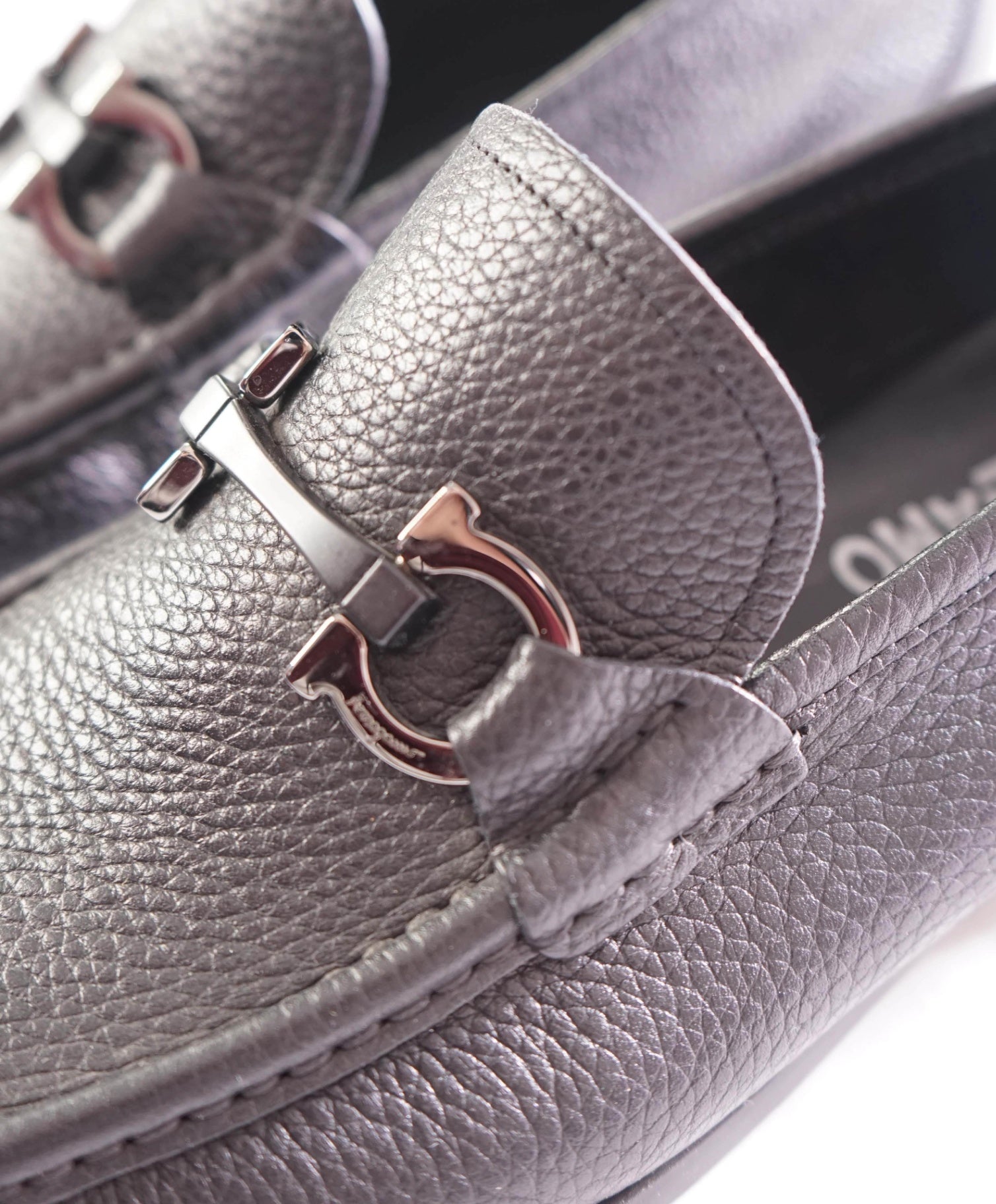 $850 SALVATORE FERRAGAMO - Leather Black Pebble Loafers - 10 D