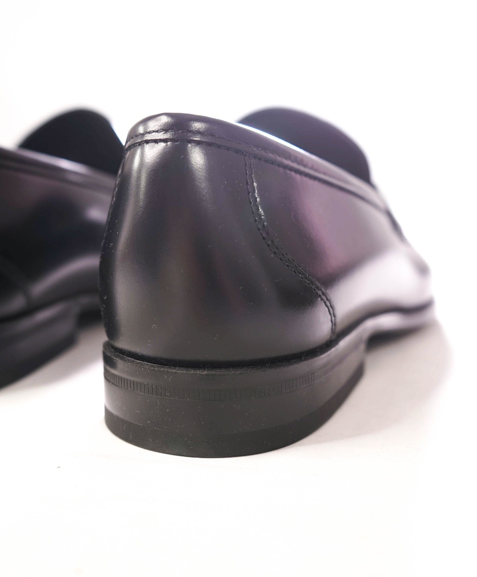 $850 FERRAGAMO - "GRANDIOSO" Black on Black Loafers - 8 E