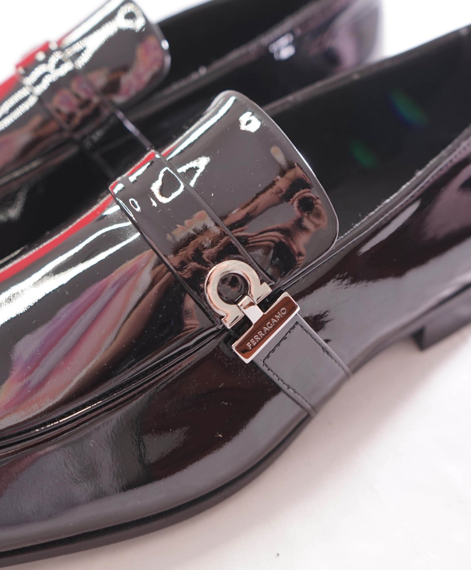 $950 FERRAGAMO - Black Patent Leather "DEAL" Loafers - 9 EE