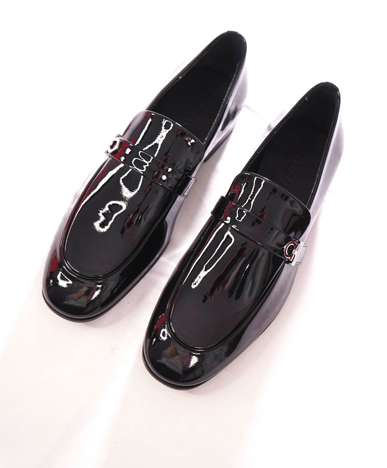 $950 FERRAGAMO - Black Patent Leather "DEAL" Loafers - 9 EE