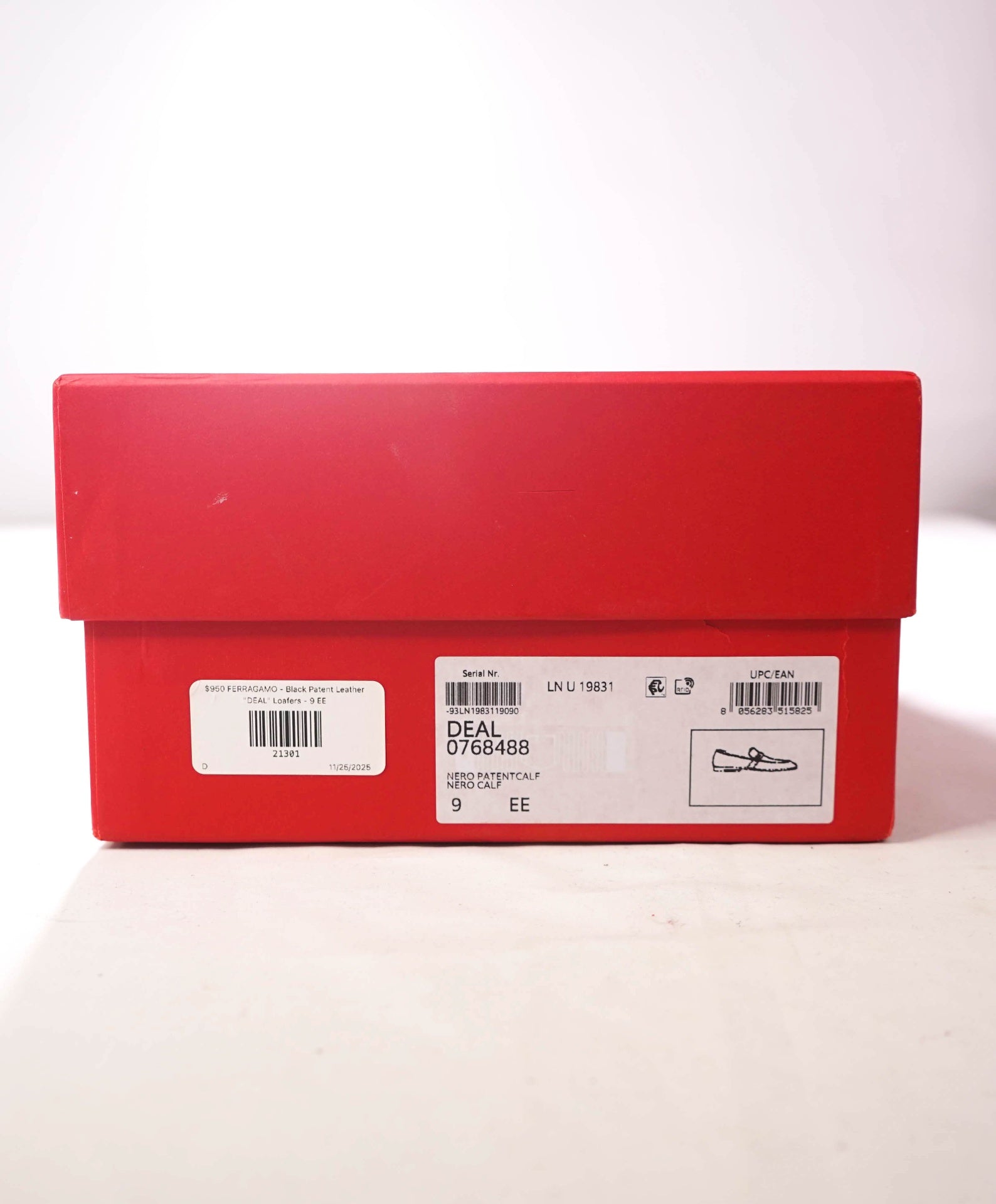 $950 FERRAGAMO - Black Patent Leather "DEAL" Loafers - 9 EE