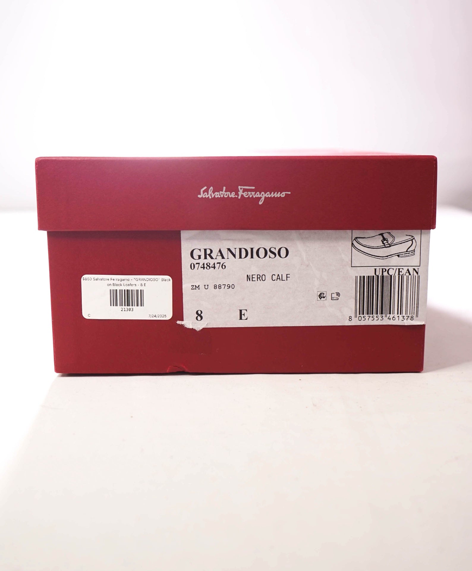 $850 FERRAGAMO - "GRANDIOSO" Black on Black Loafers - 8 E