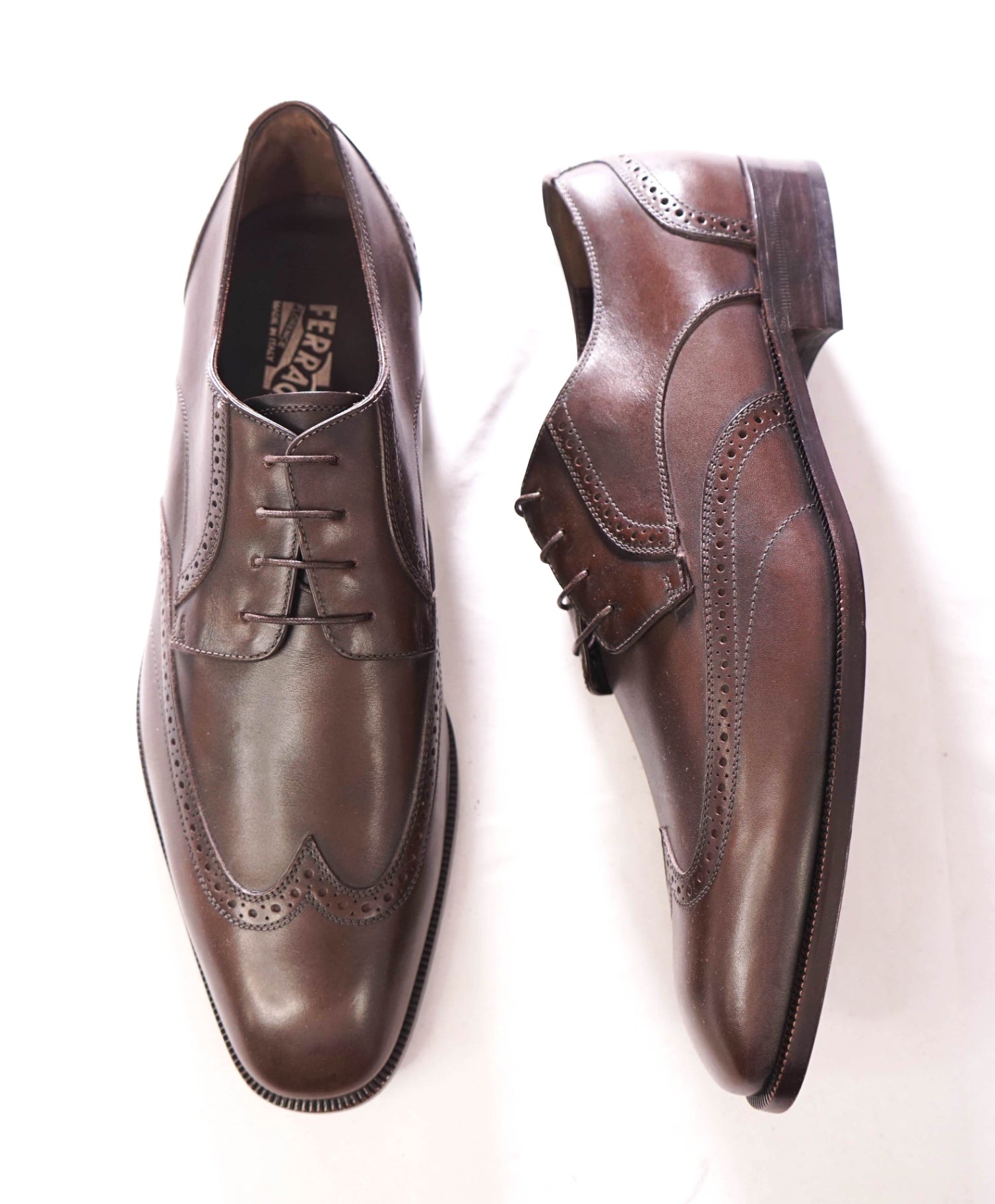 $950 FERRAGAMO - Brown Wingtip Leather Derby - 12 EE