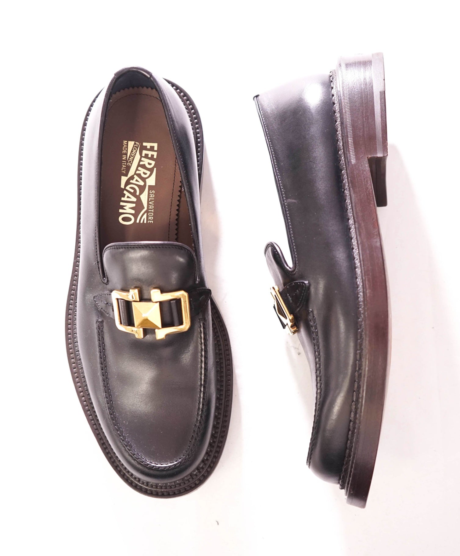 $1,095 FERRAGAMO - PATRICK Black Leather Lug Sole Loafers - 8 EE