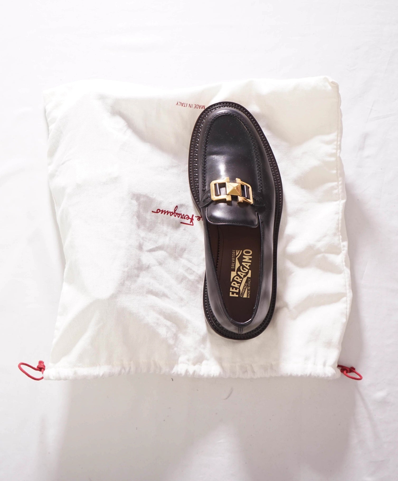 $1,095 FERRAGAMO - PATRICK Black Leather Lug Sole Loafers - 8 EE