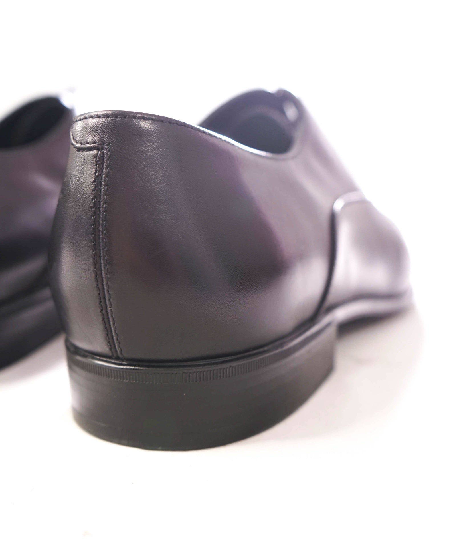 $895 FERRAGAMO - "RAIN LUX" Black Leather Oxfords - 10 D