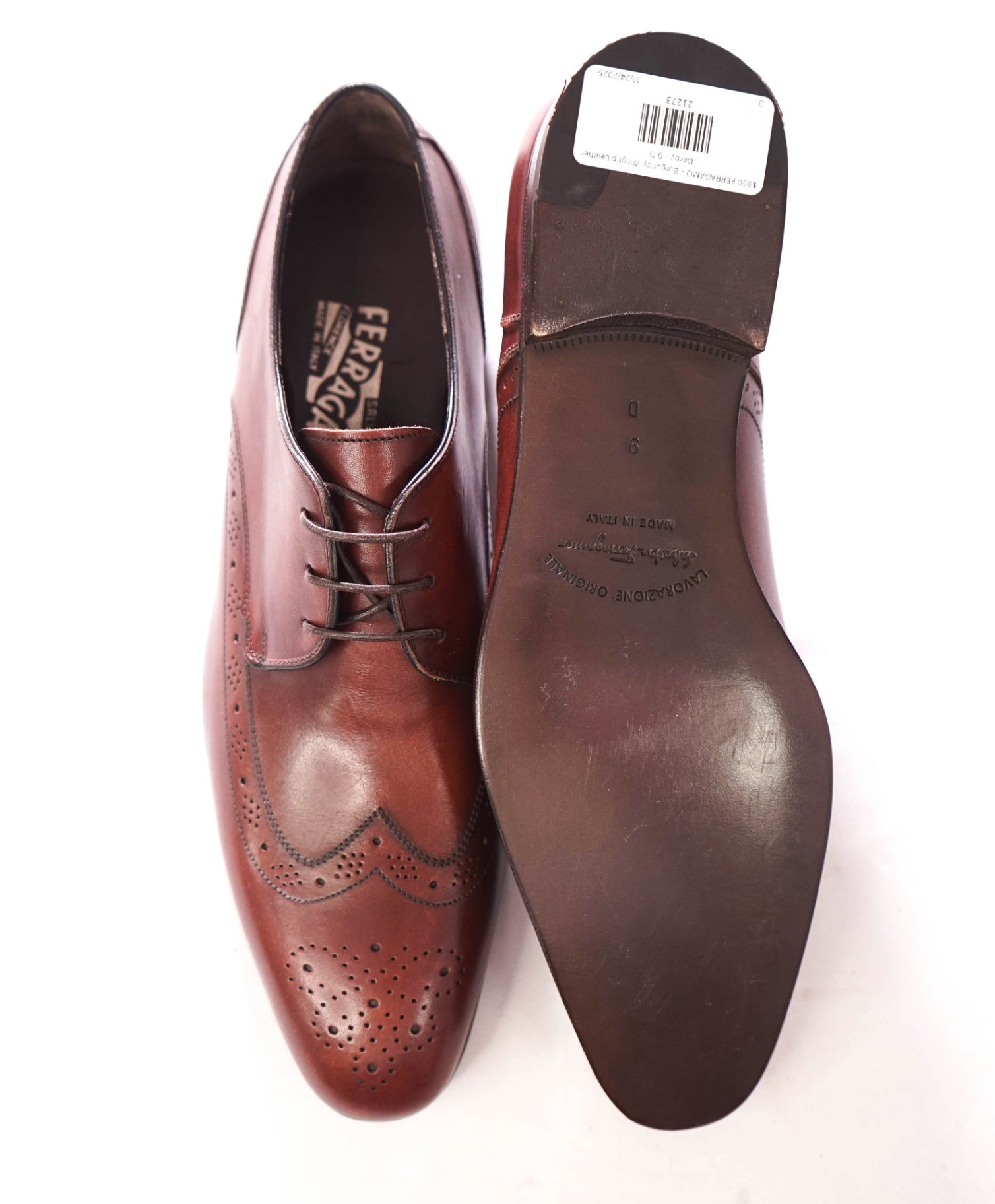 $950 FERRAGAMO - Burgundy Wingtip Leather Derby - 9 D