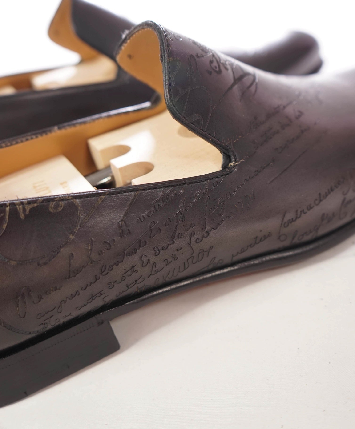 $2,540 BERLUTI - Gray SCRITTO Leather Loafers - US 9 (UK8)