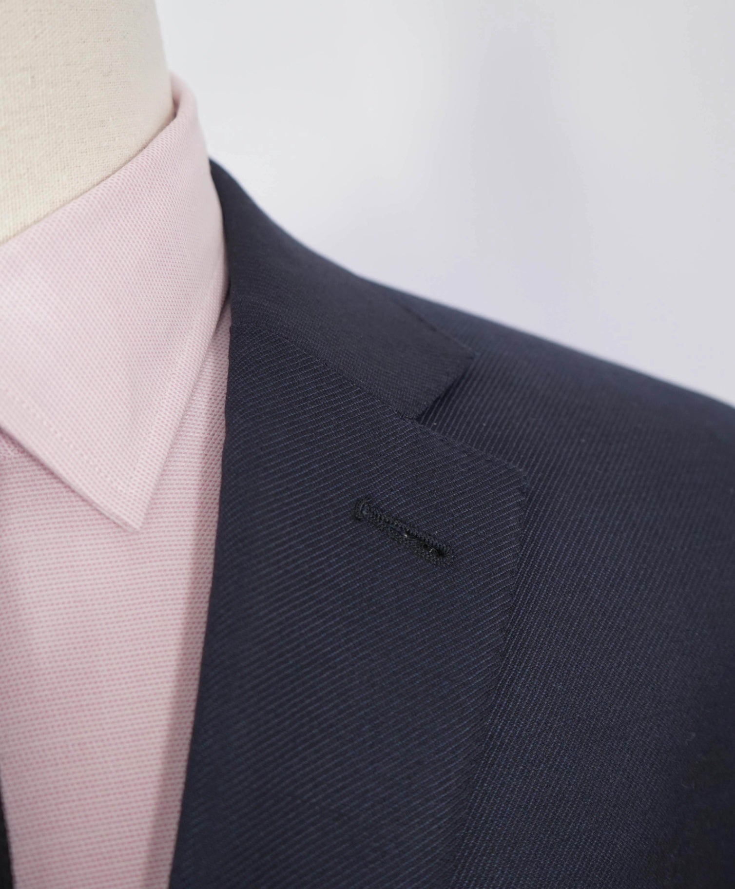 $3,295 ZEGNA - "TROFEO" Navy Blue Wool 2/3 Roll Lapel Blazer - 46R