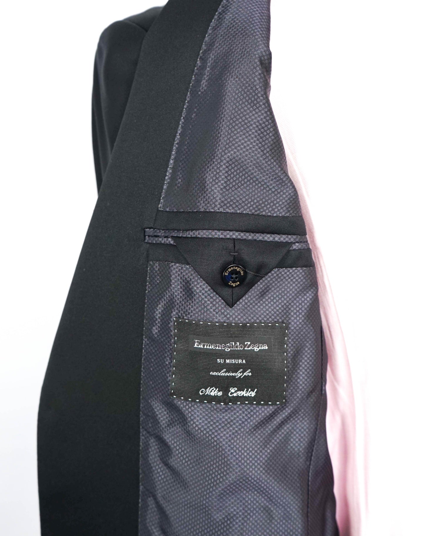 $3,995 ZEGNA - Black "SU MISURA 1/1" Wool Tuxedo Jacket - 44R