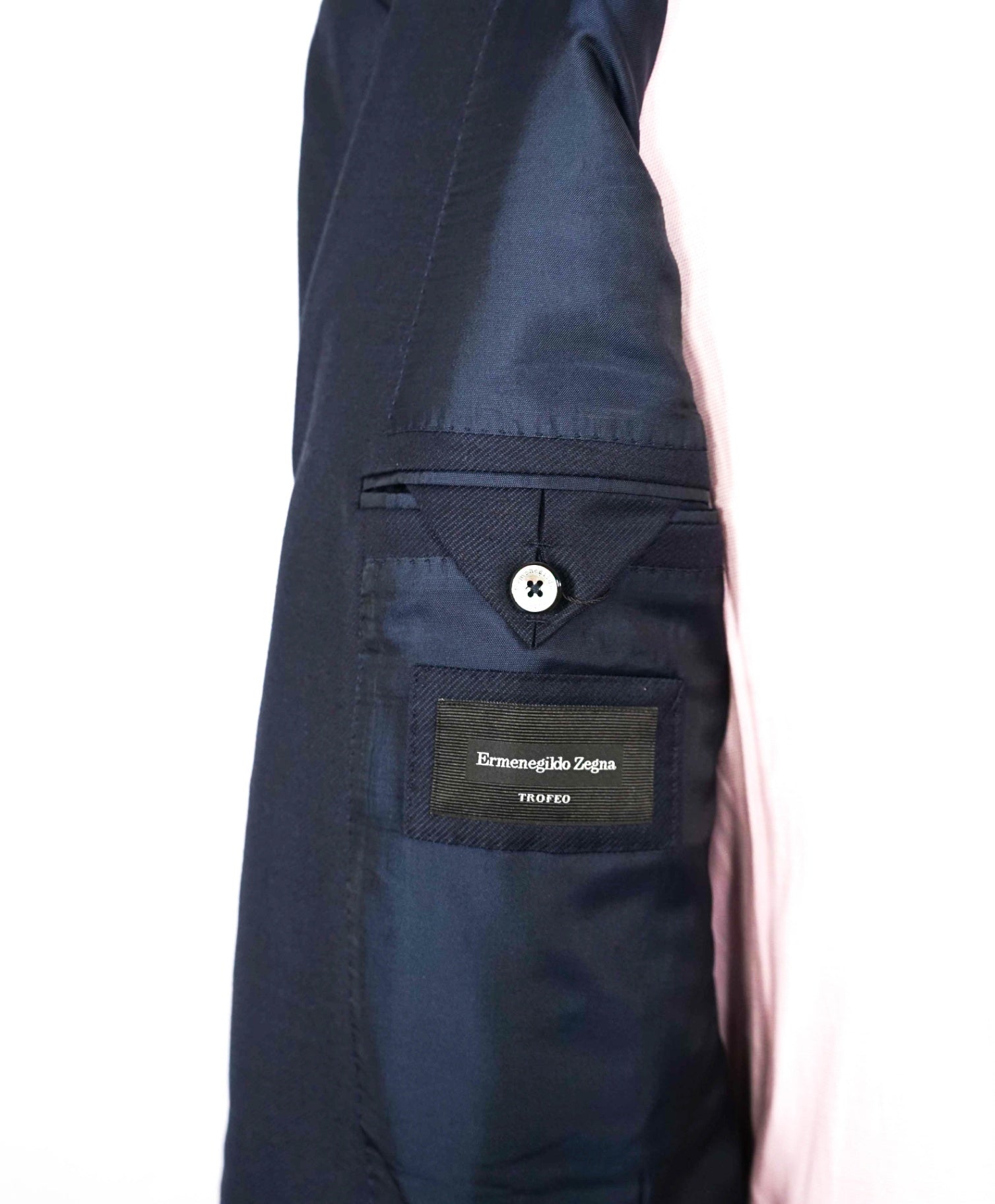 $3,295 ZEGNA - "TROFEO" Navy Blue Wool 2/3 Roll Lapel Blazer - 46R