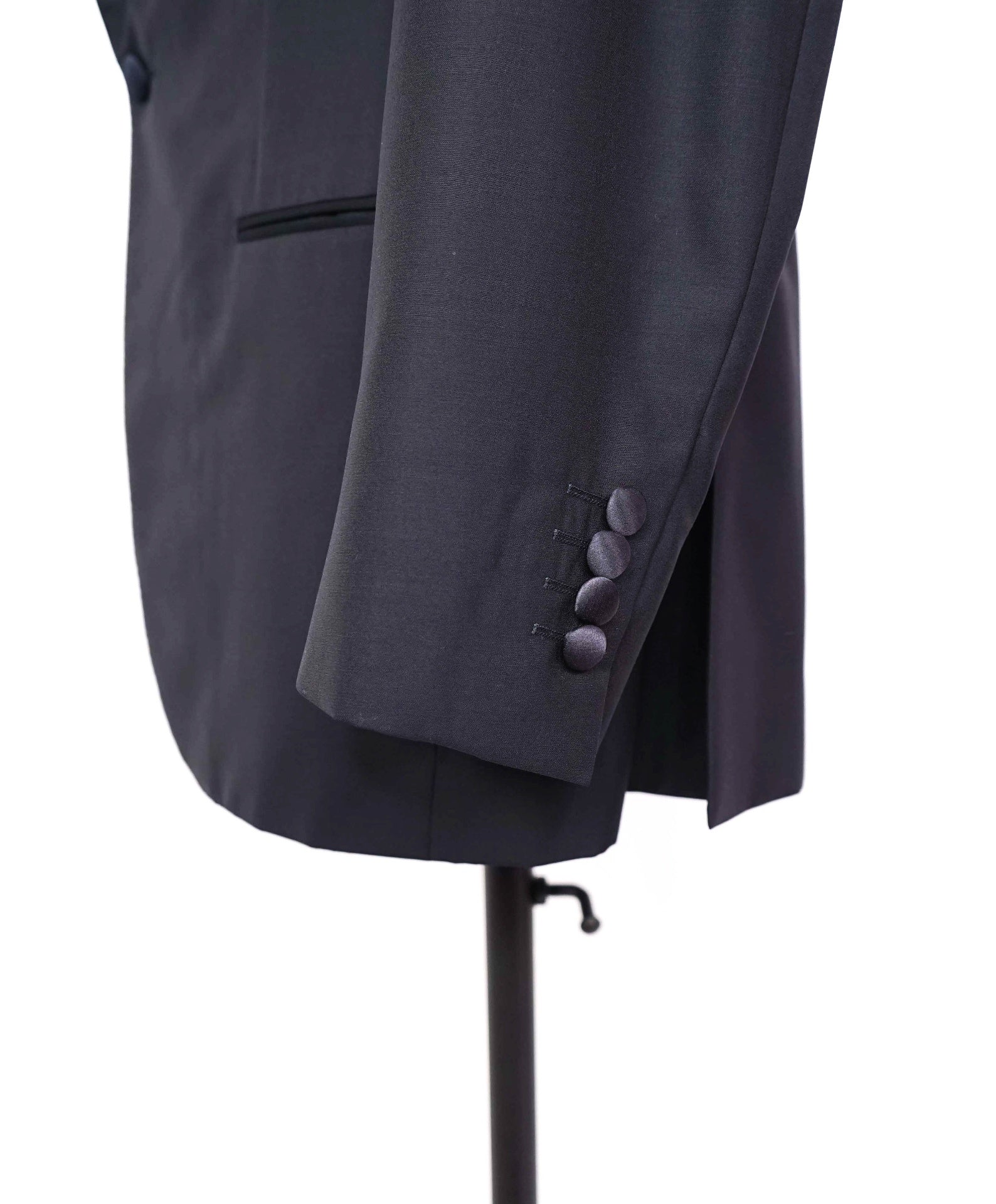 $3,295 ZEGNA - Navy Peak "TROFEO 600" Wool/Silk Dinner Jacket - 42R