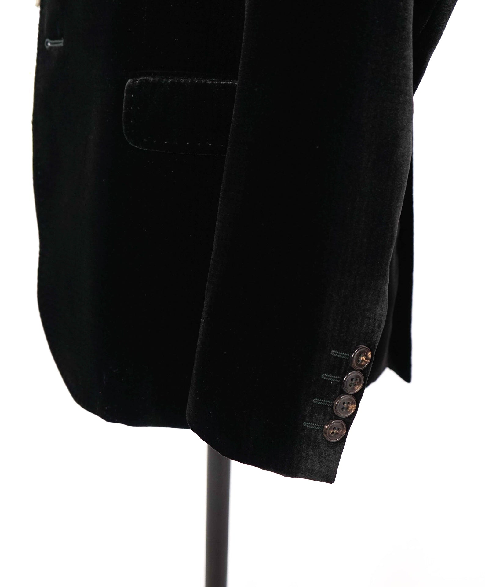 $2195 ARMANI COLLEZIONI - Textured Black Velvet Blazer - 36R