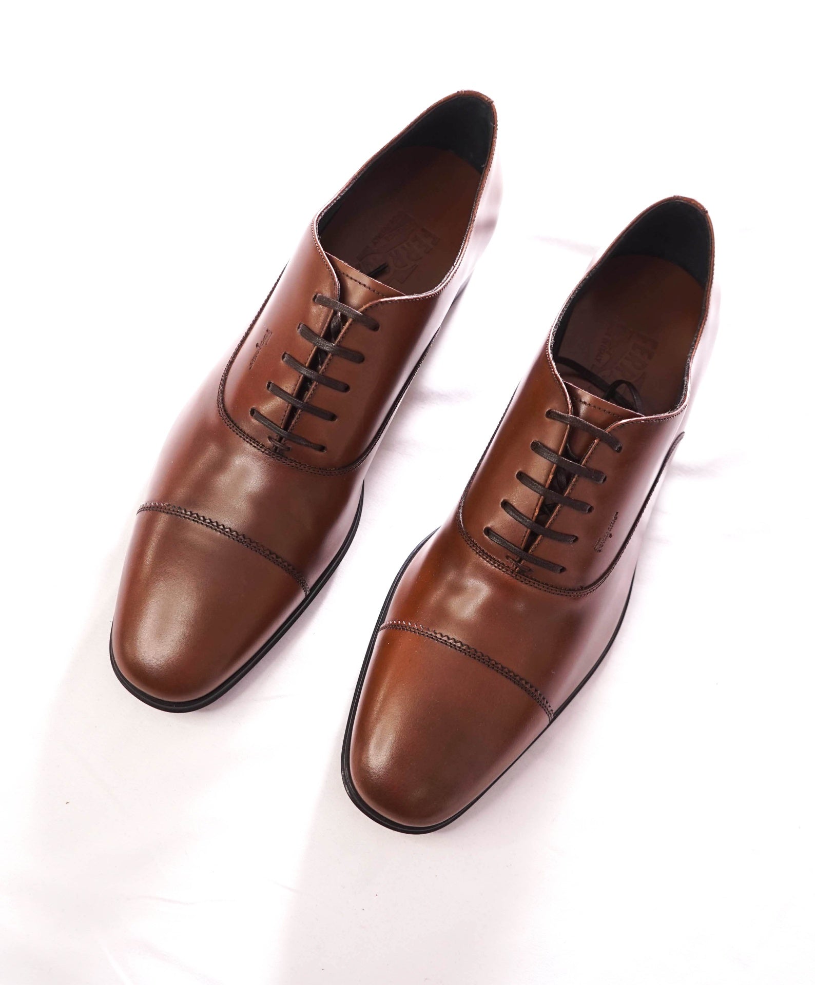 $1,090 FERRAGAMO - Brown Leather "REMIGIO" Oxfords - 8 D
