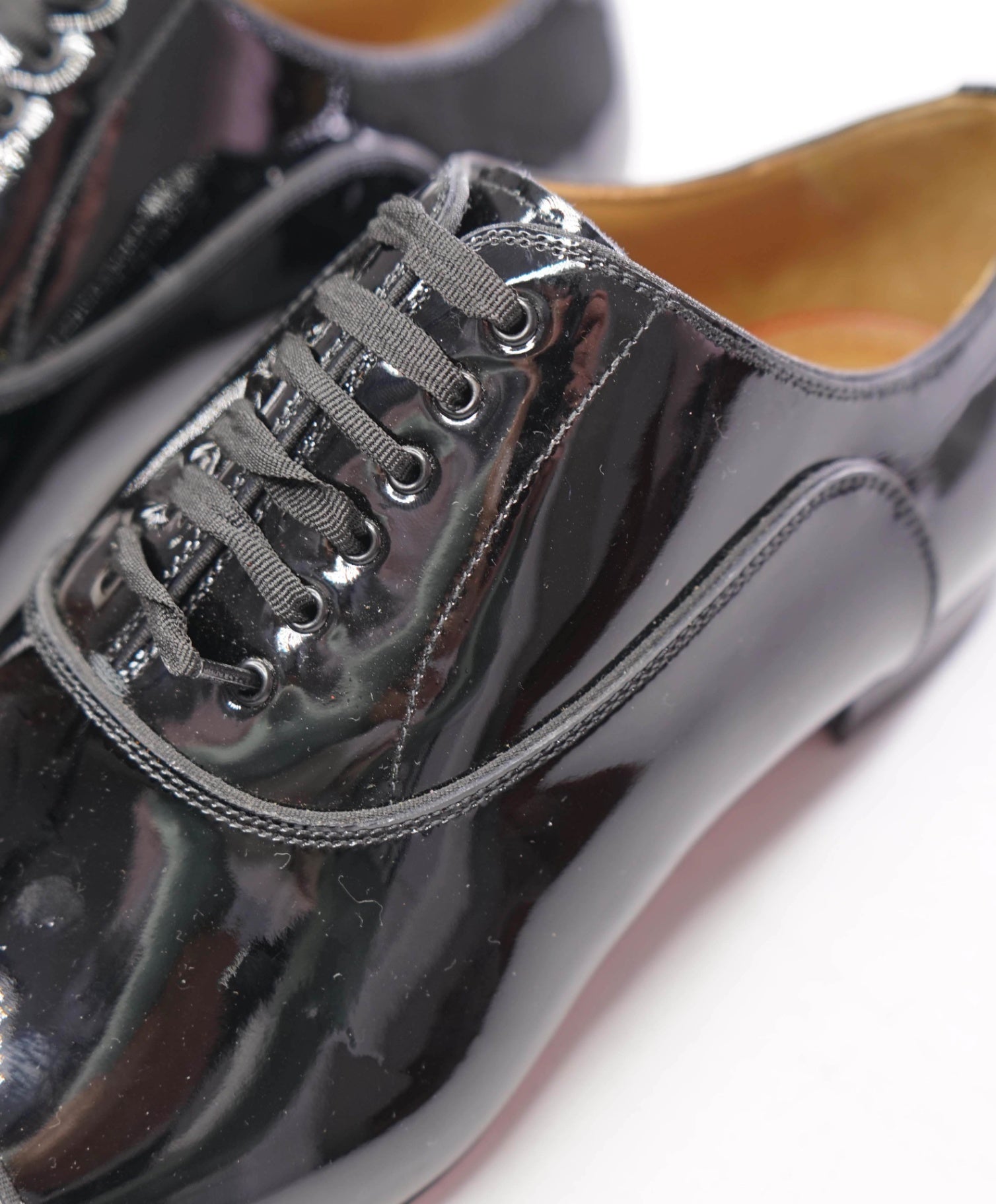 $1,100 CHRISTIAN LOUBOUTIN - *GREGGO PATENT* Leather Black Oxfords - US 9.5 (42.5EU)