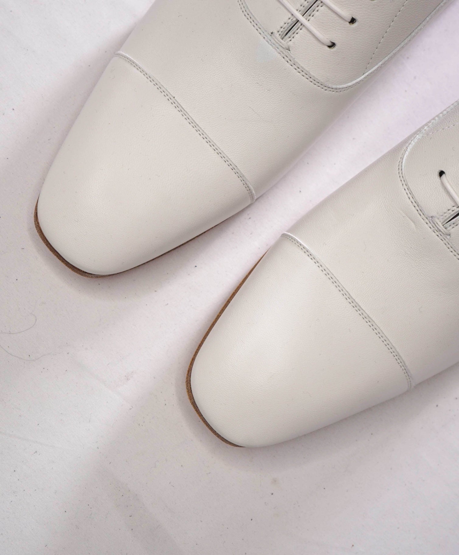 $1,150 CHRISTIAN LOUBOUTIN - *GREGGO* Stone White Leather - US 10 (43EU)