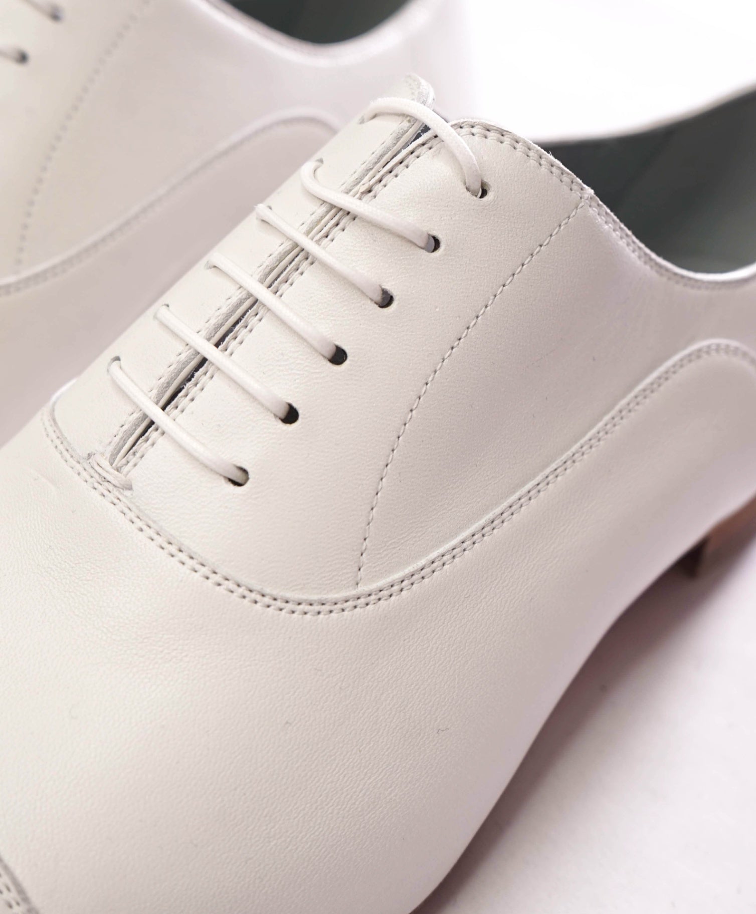 $1,150 CHRISTIAN LOUBOUTIN - *GREGGO* Stone White Leather - US 10 (43EU)