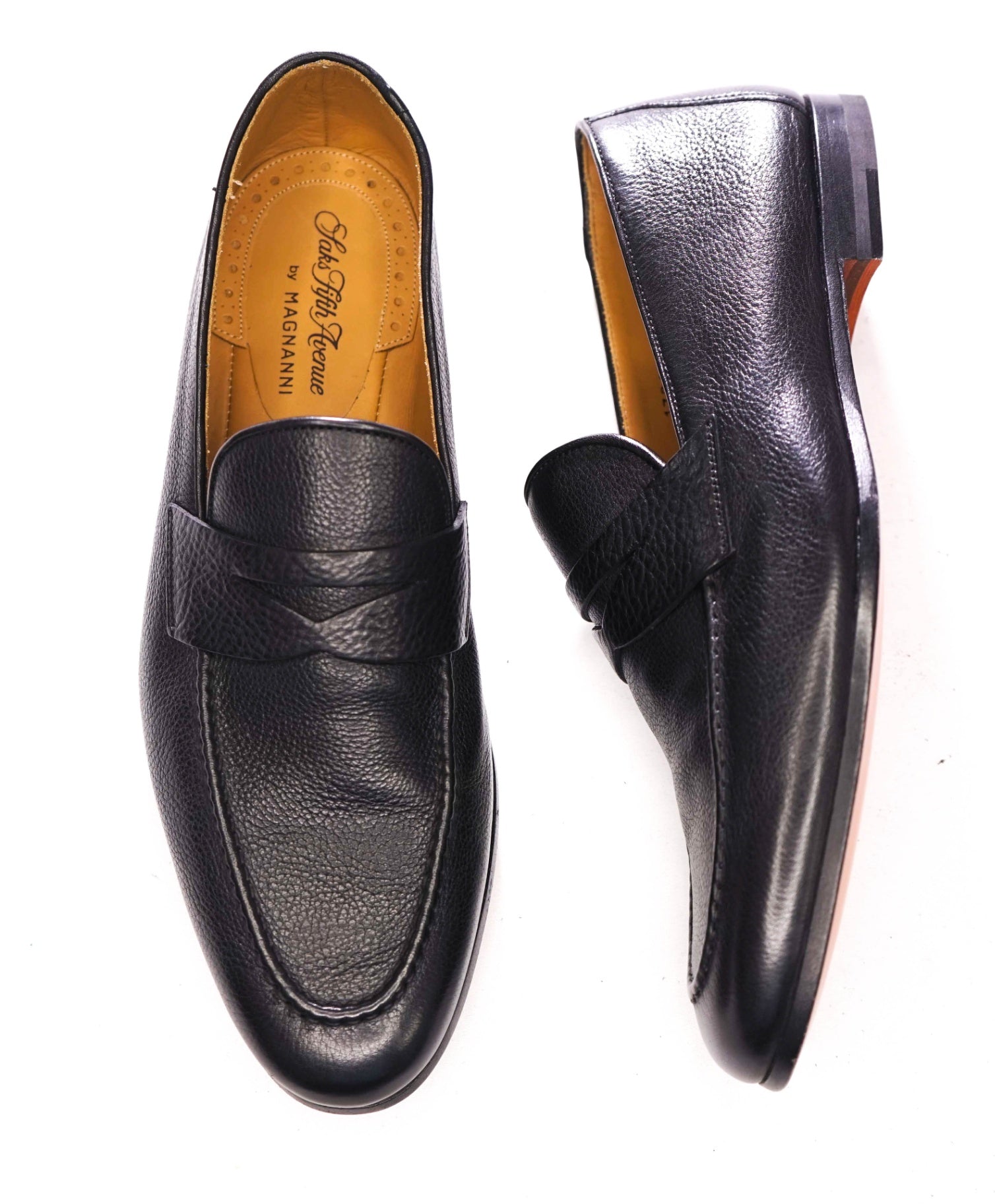 $498 MAGNANNI - Black Pebbled Leather Loafers - 9 M