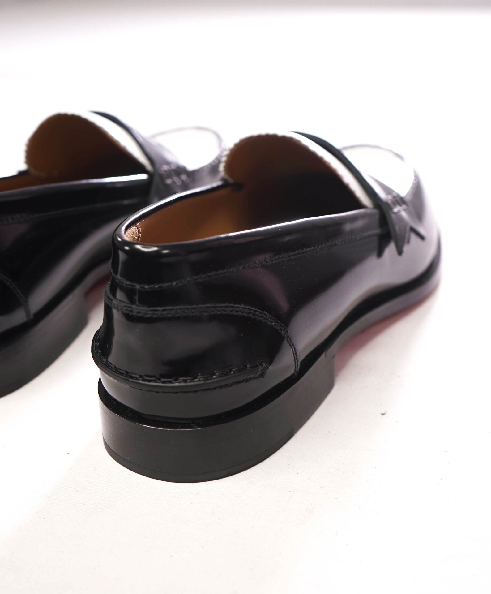 $1,145 CHRISTIAN LOUBOUTIN - *PENNY* Black/White Loafers - US 8 (41EU)