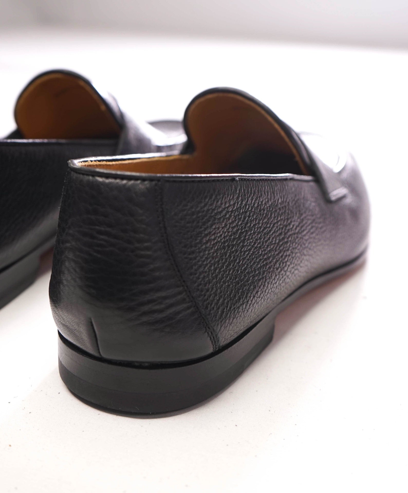 $498 MAGNANNI - Black Pebbled Leather Loafers - 9 M