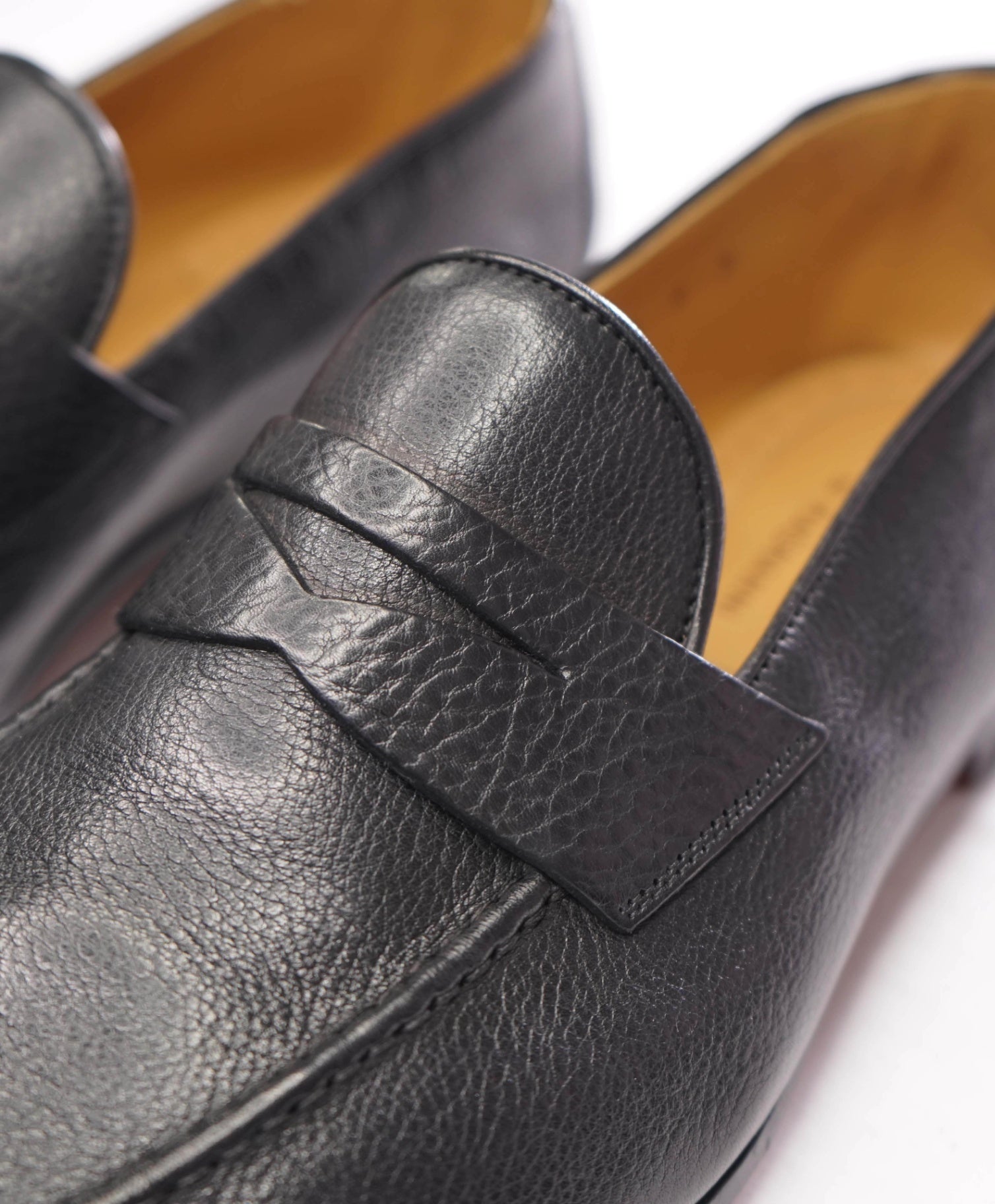 $498 MAGNANNI - Black Pebbled Leather Loafers - 9 M