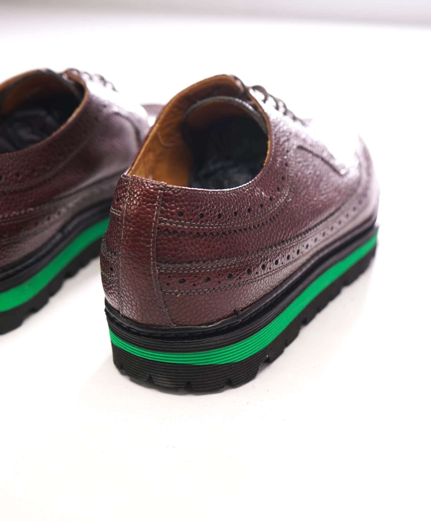 $355 BARNEYS NEWYORK - Brown Pebbled Leather Lug Sole - 10 M