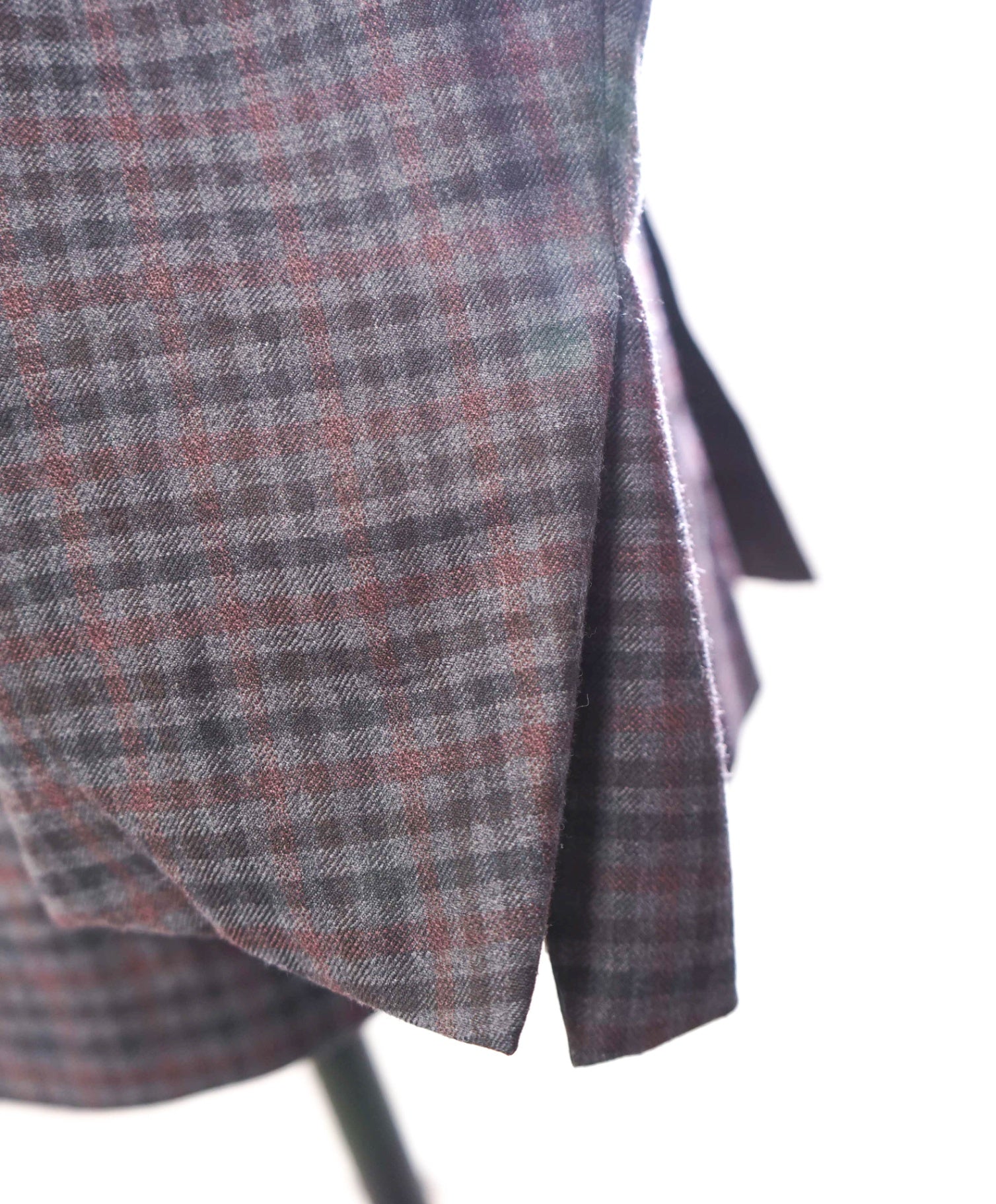 $3,290 ZEGNA - "TROFEO LIGHT" Gray / Red Check Wool Blazer - 48R