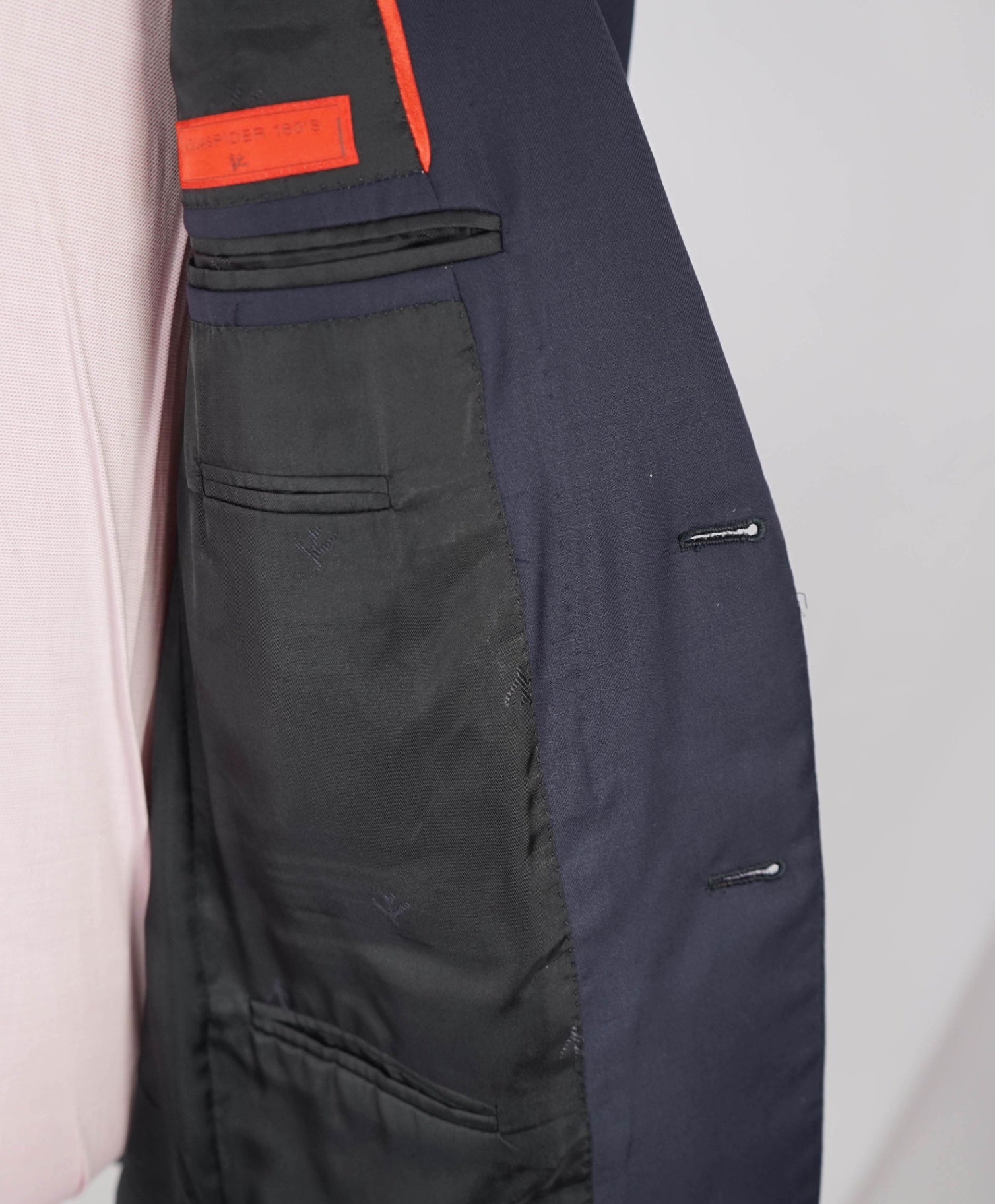 $3,995 ISAIA - Solid Navy Blue AQUASPIDER 160's Wool Suit - 38R