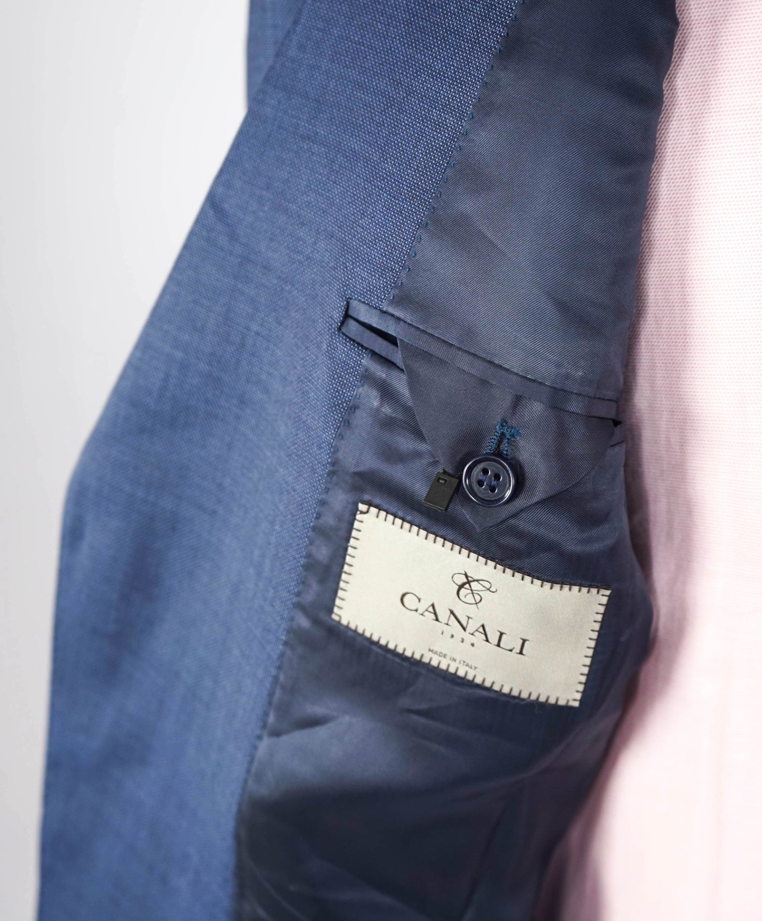 $1,895 CANALI - "WATER RESISTANT" Blue Birdseye Wool Blazer - 46R