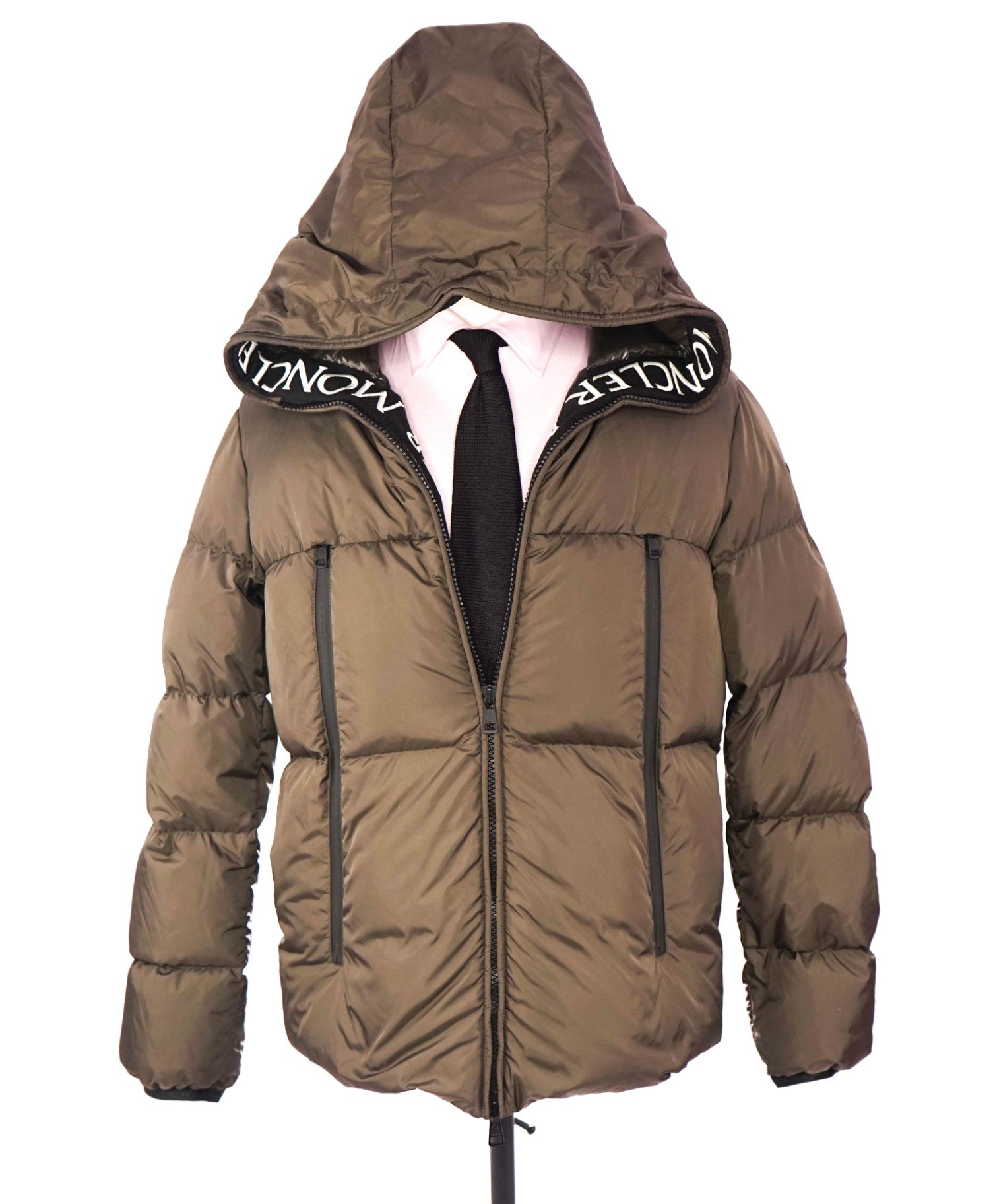 $2,290 MONCLER - Olive Green Montcla Hooded Short Down Coat - XXL