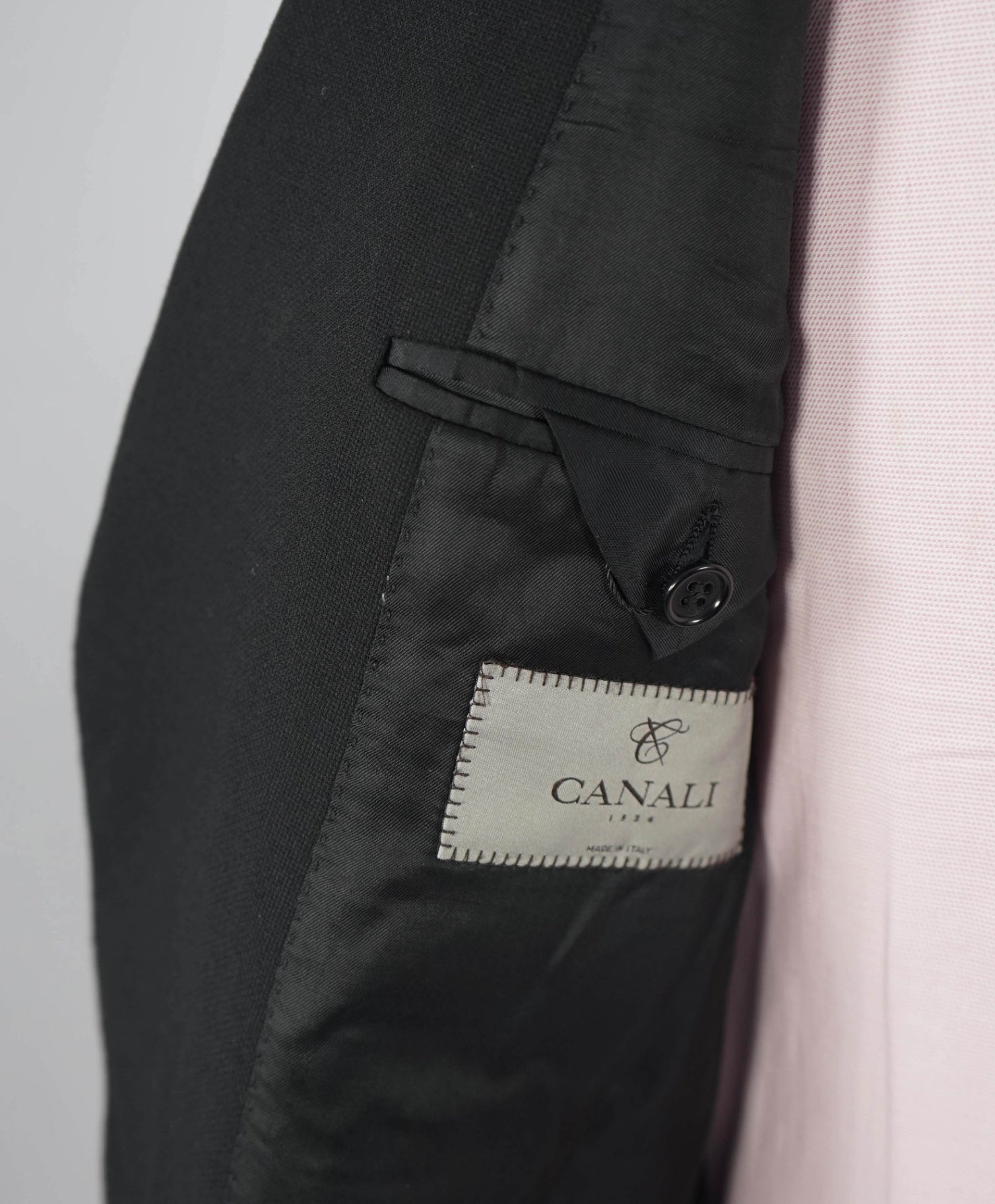 $1,895 CANALI - "TRAVEL WATER RESISTANT" Black Wool Blazer - 44R