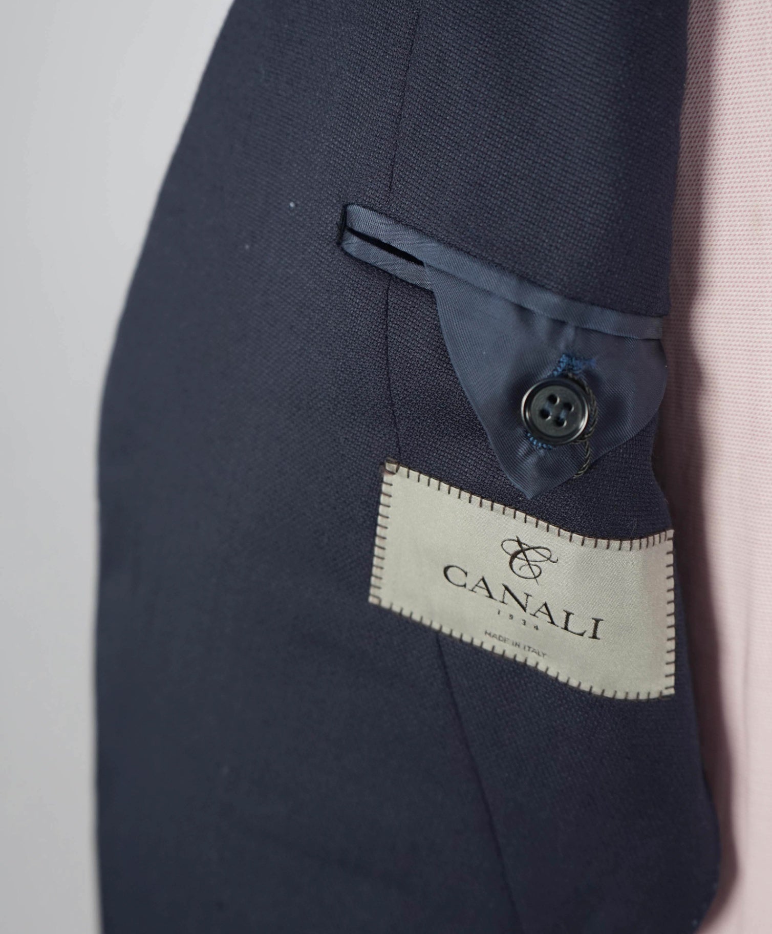 $1,895 CANALI - "Impeccabile" Textured Navy Blue Wool Blazer - 46R