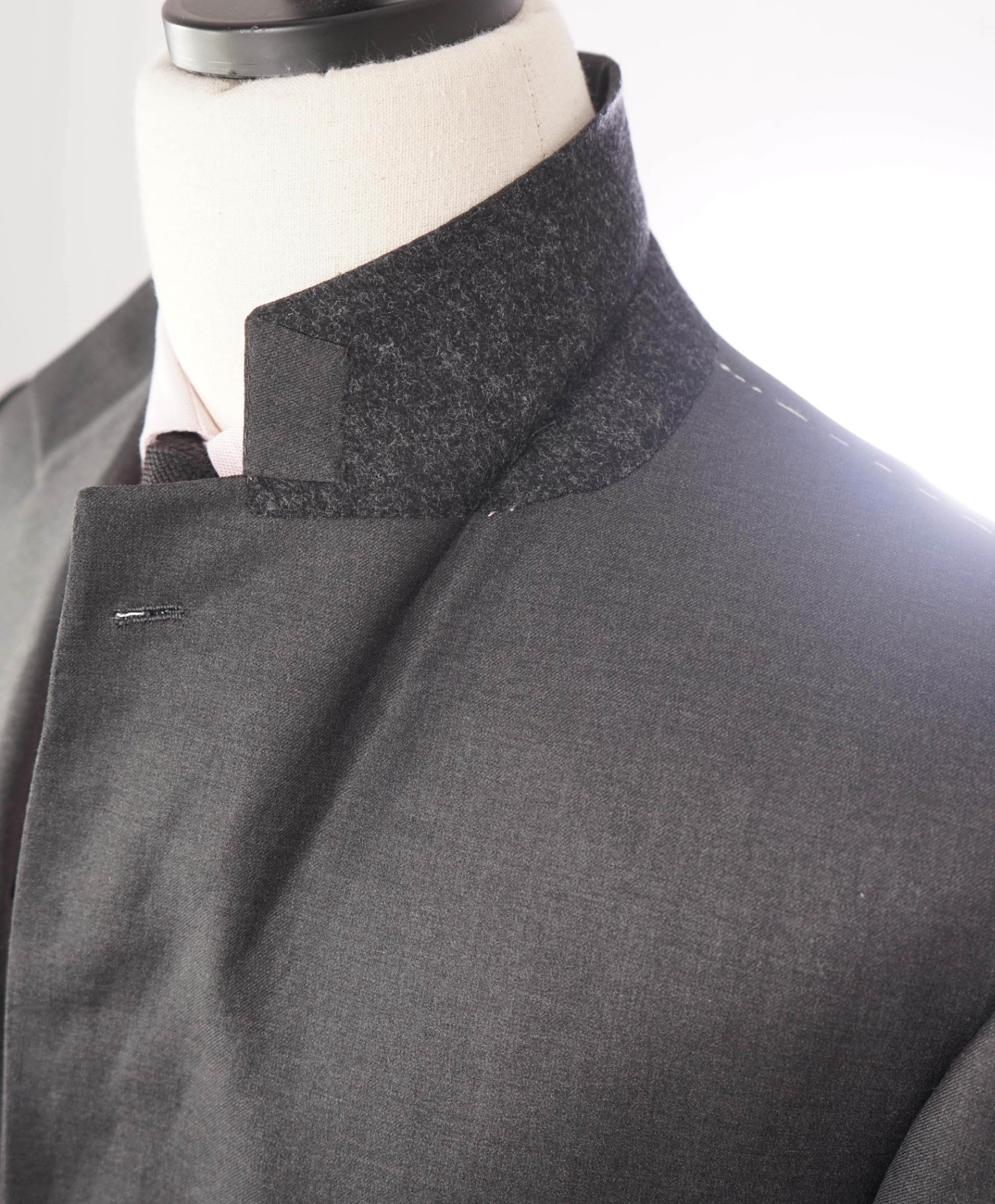 $10,000 KITON - Solid Gray 2/3-Btn Roll Lapel Flat Front Wool Suit - 41R