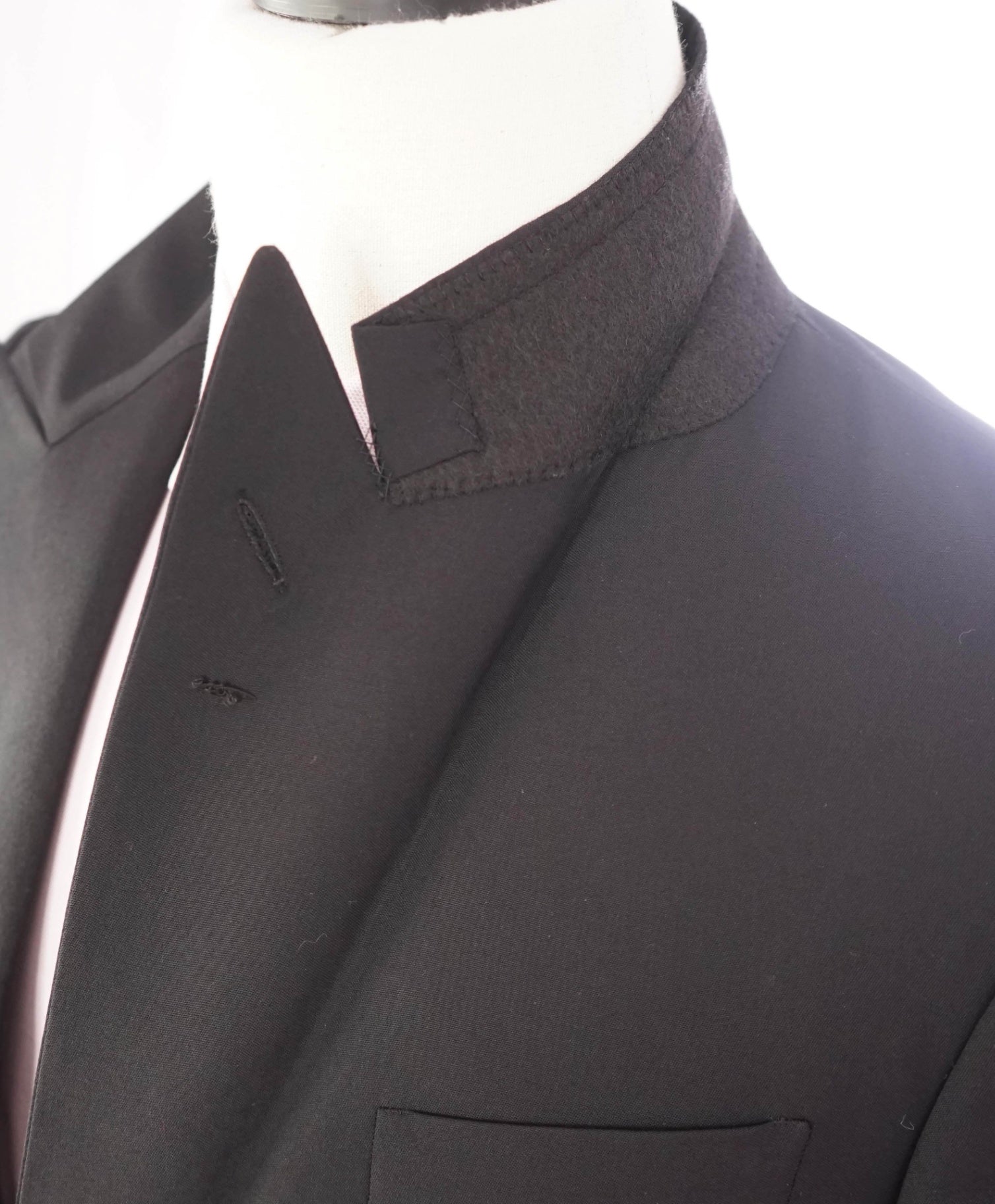 $4,290 RALPH LAUREN PURPLE LABEL - Black Wool Peak Lapel Tuxedo - 38R