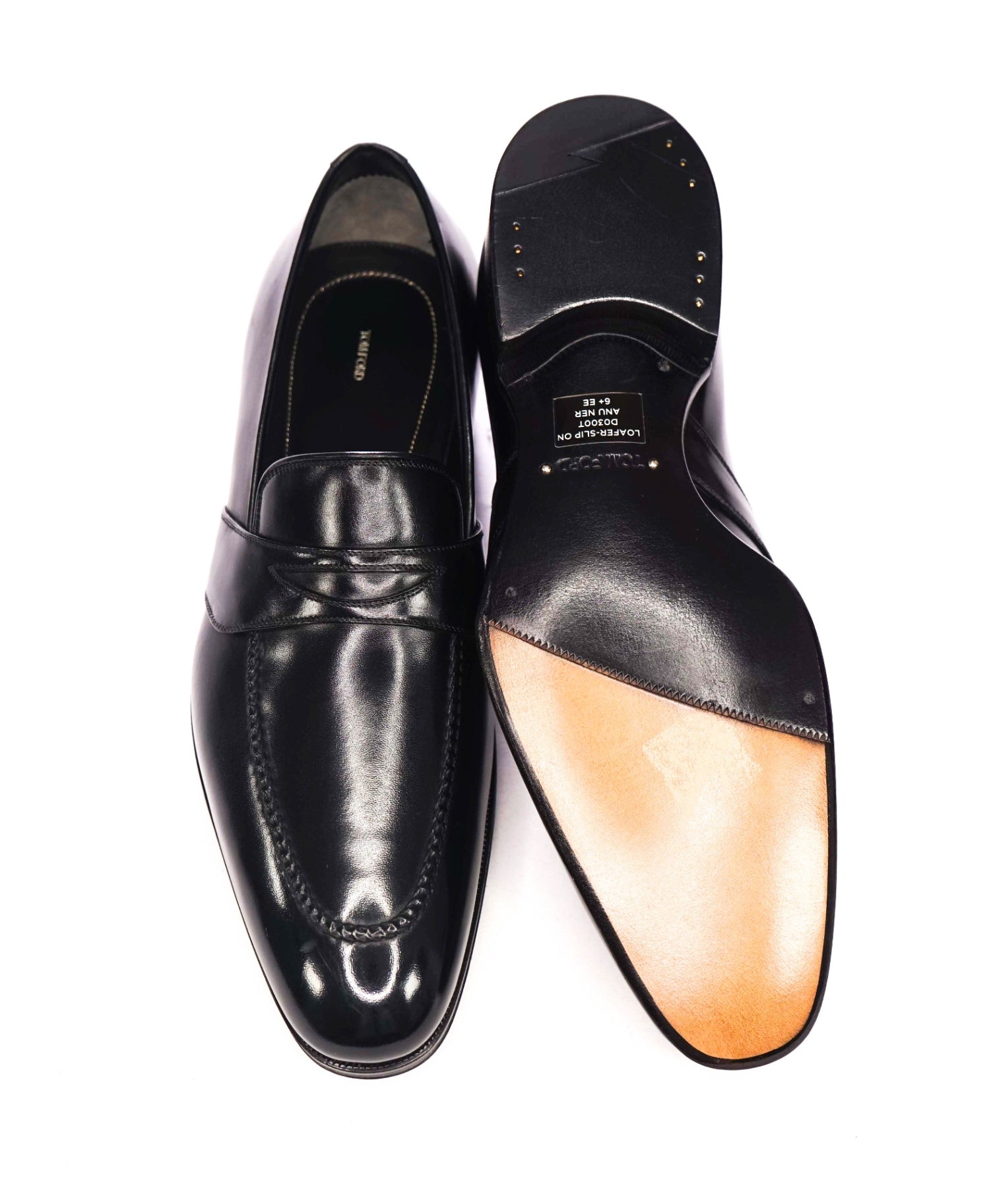 $1,790 TOM FORD - Black Leather Penny Loafers - US 7 EE (6.5TF)