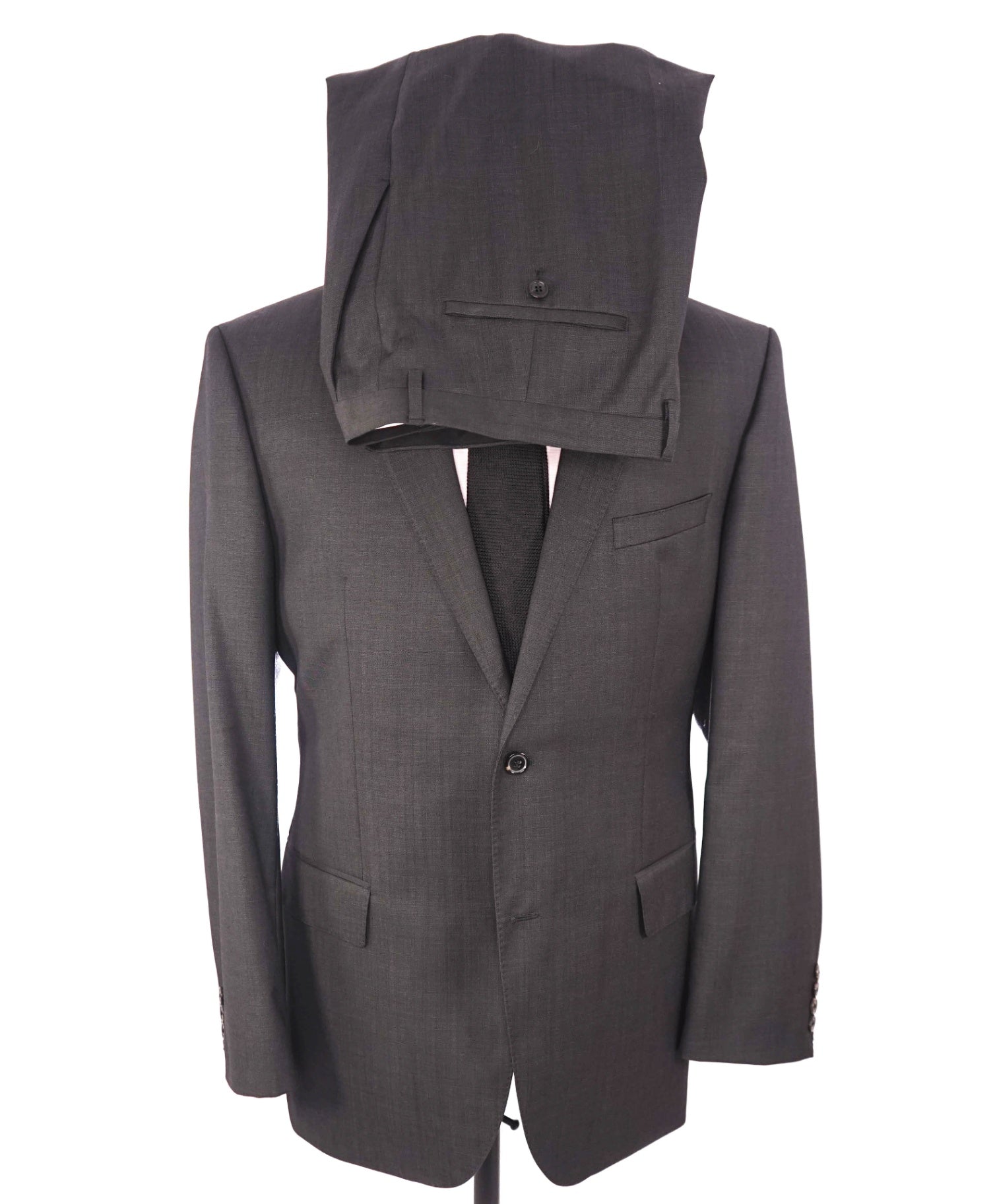 $1,195 HUGO BOSS - Solid Dark Gray Wool Suit - 46R
