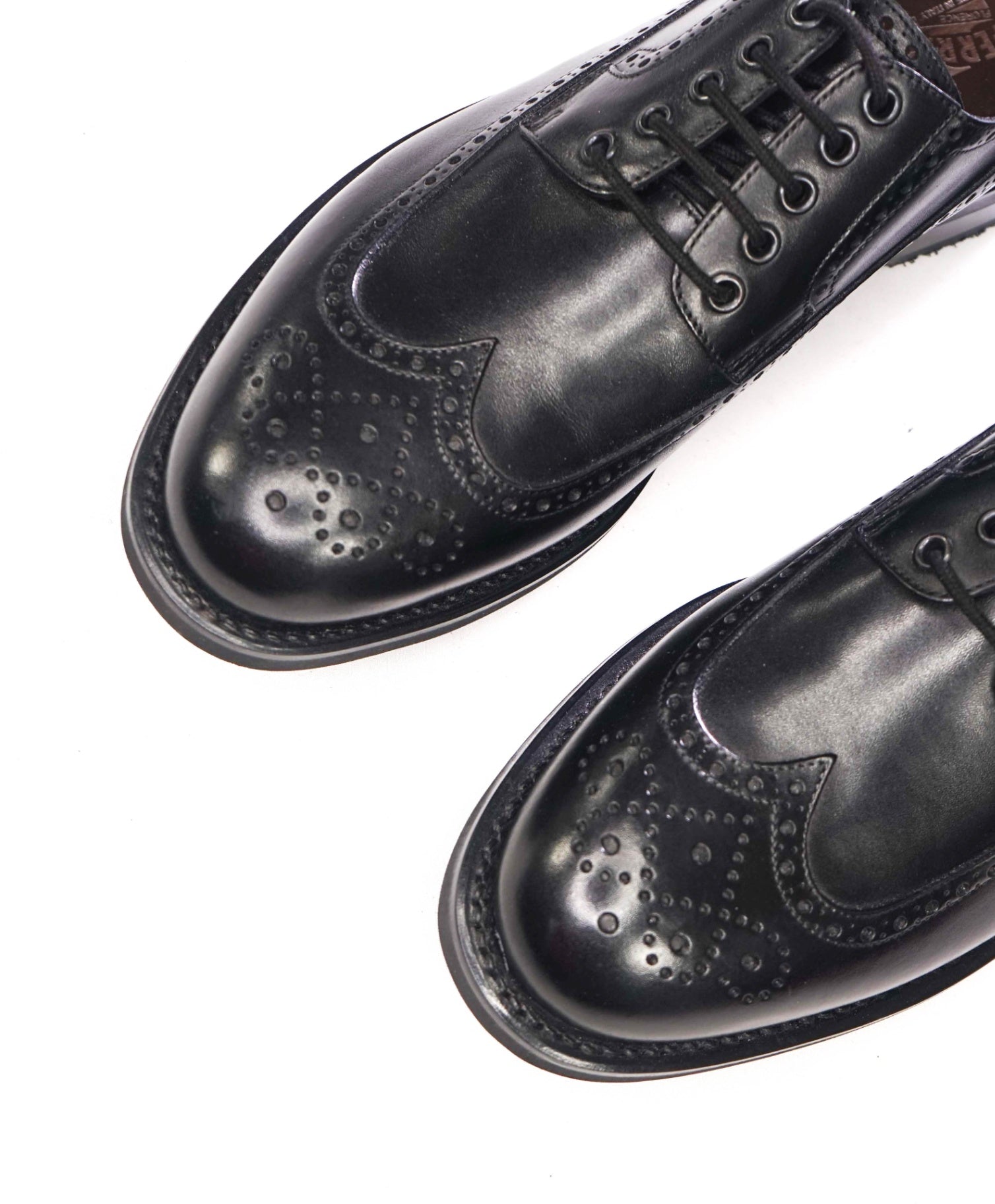 $1,250 FERRAGAMO - "TRAMEZZA" Black Wingtip Leather Derby - 11 D