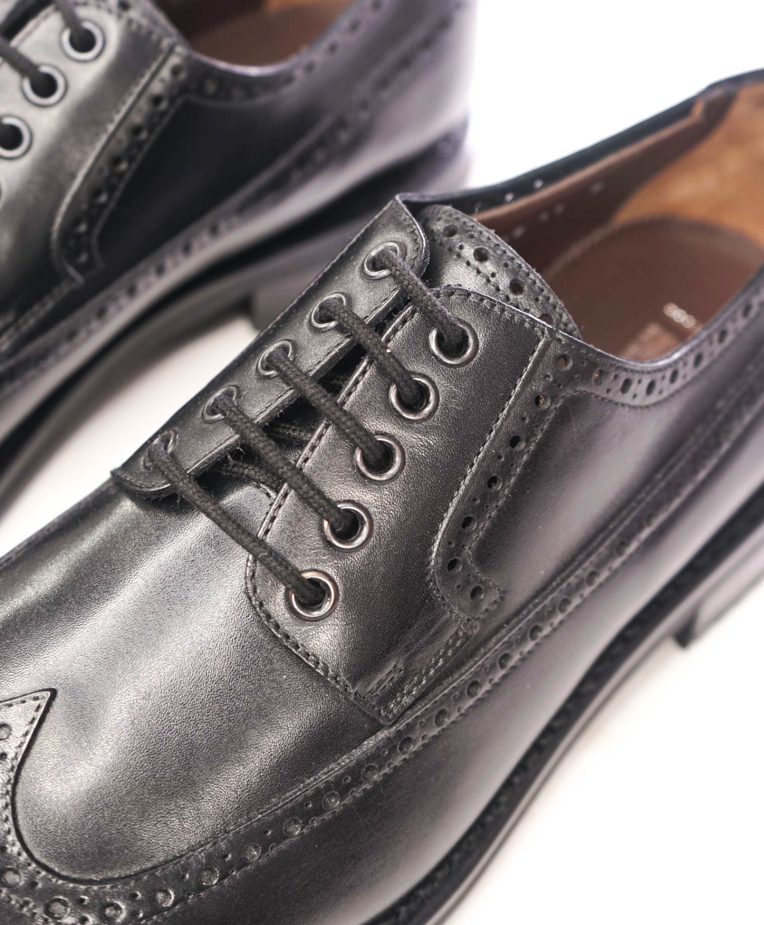 $1,250 FERRAGAMO - "TRAMEZZA" Black Wingtip Leather Derby - 11 D
