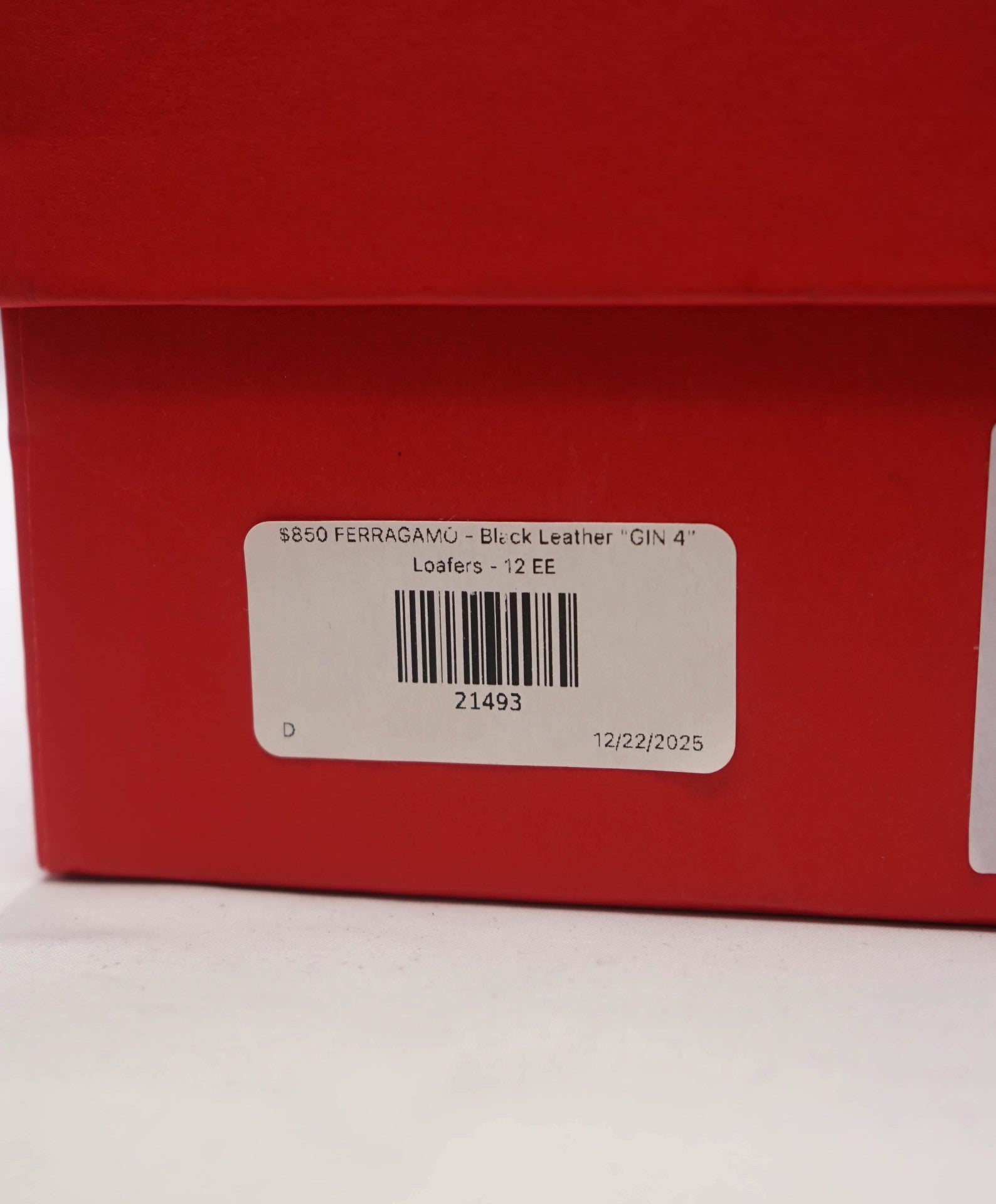 $850 FERRAGAMO - Black Leather "GIN 4" Loafers - 12 EE