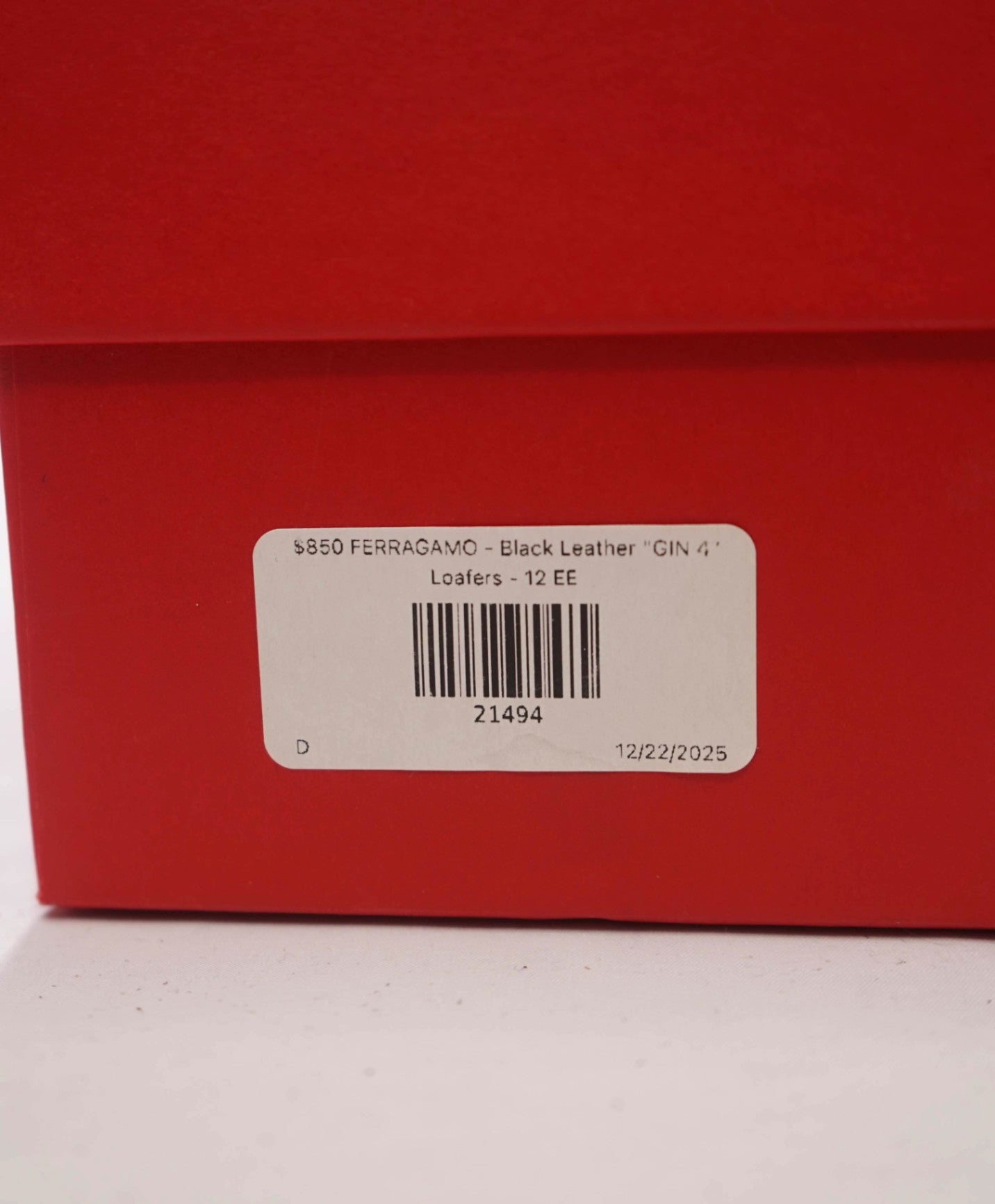 $850 FERRAGAMO - Black Leather "GIN 4" Loafers - 12 EE