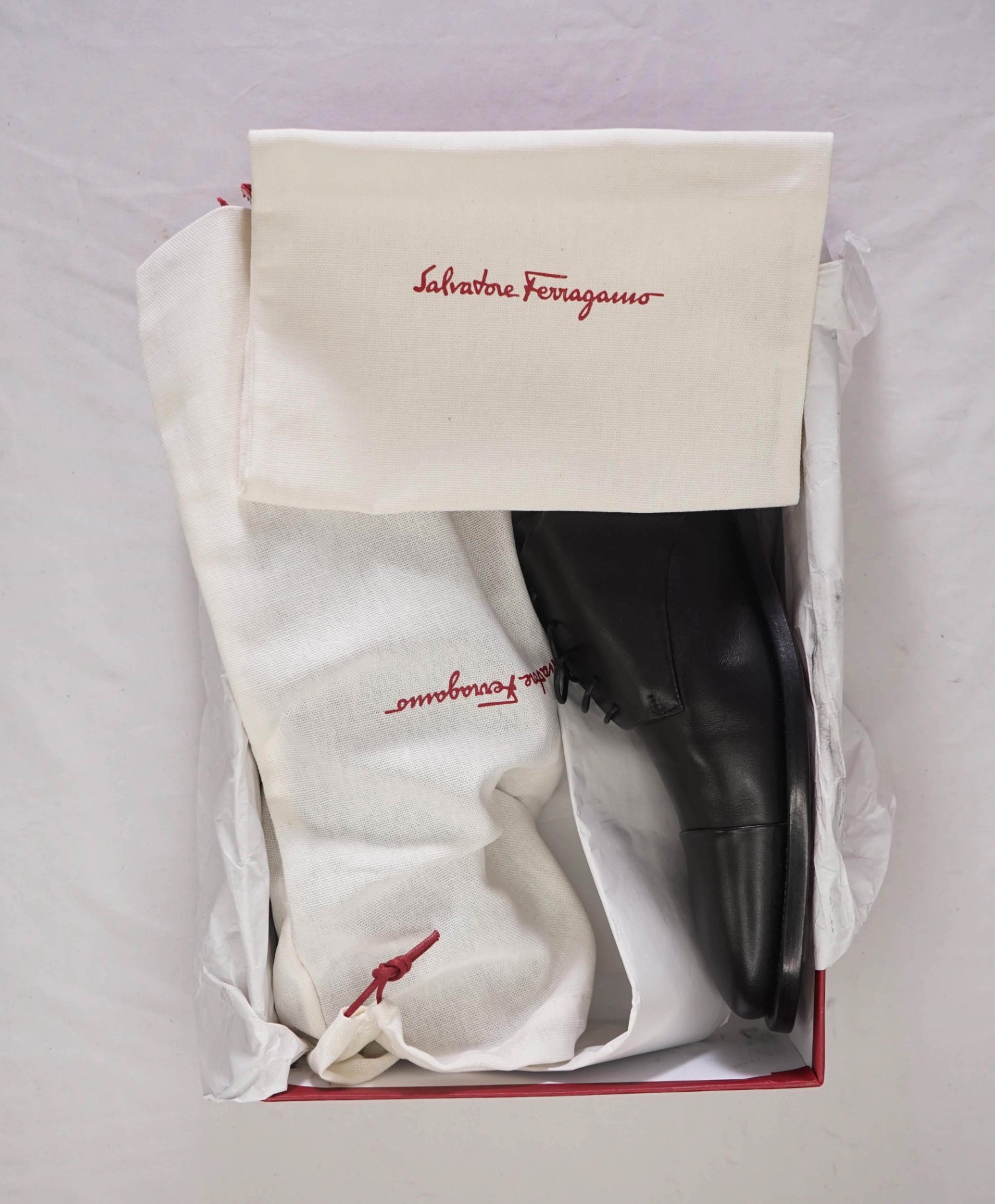 $895 FERRAGAMO - Black Leather "GAVINO" Logo Derby - 12 EE