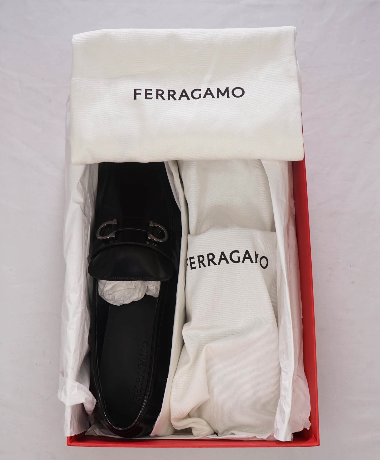 $850 FERRAGAMO - Black Leather "GIN 4" Loafers - 13 EE