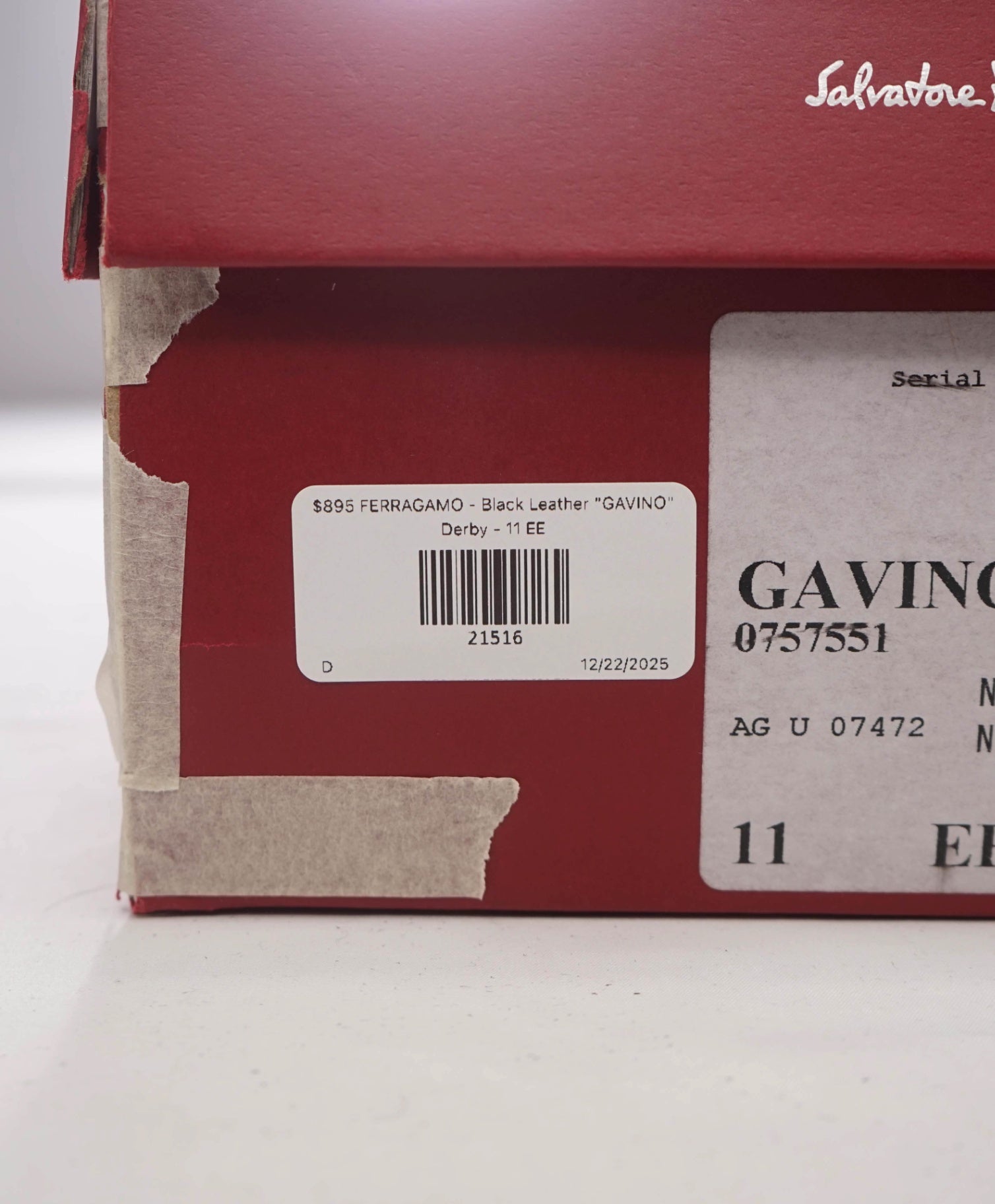 $895 FERRAGAMO - Black Leather "GAVINO" Logo Derby - 11 EE